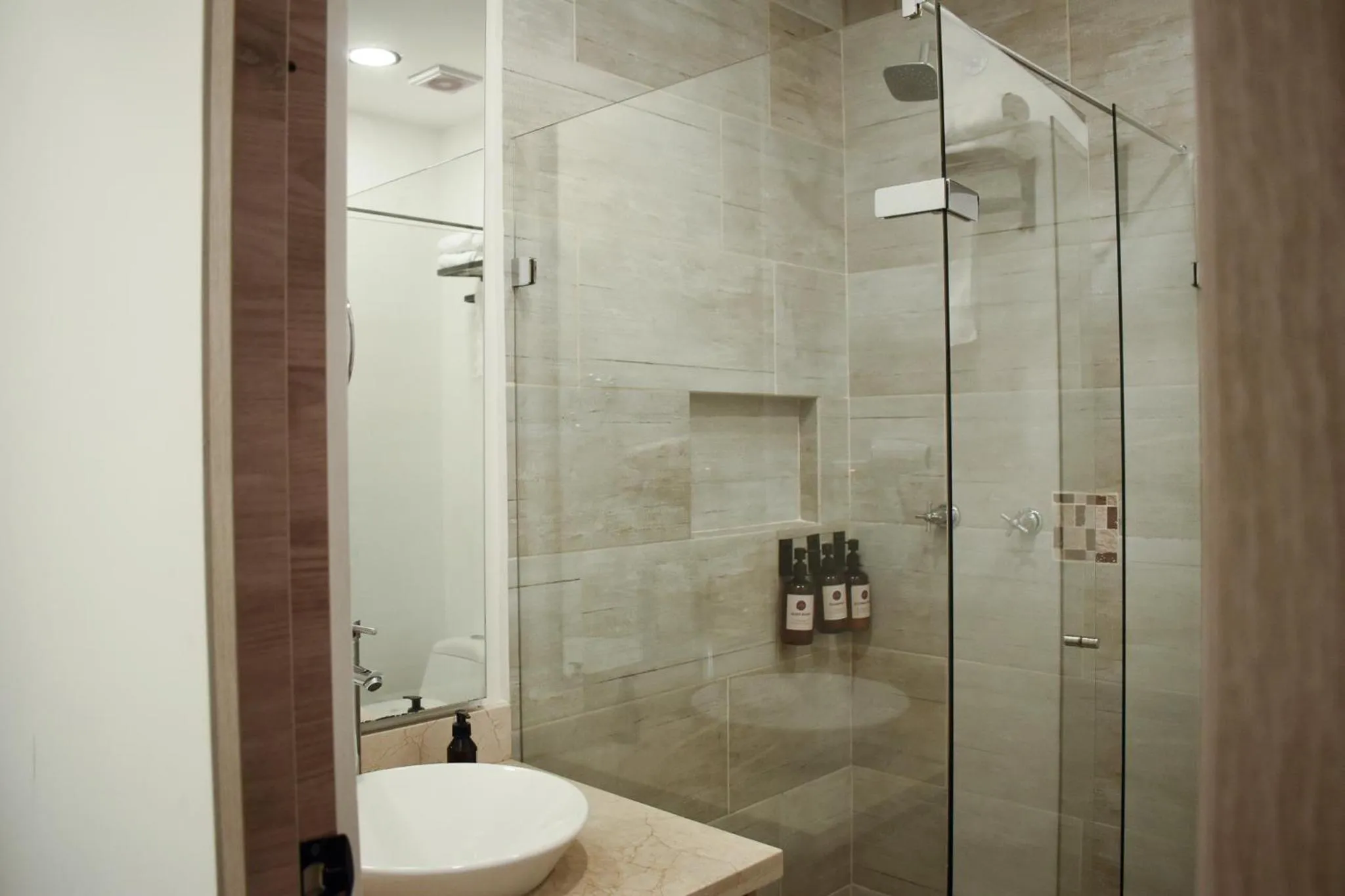 Shower in Hotel Molinos by Growing Group