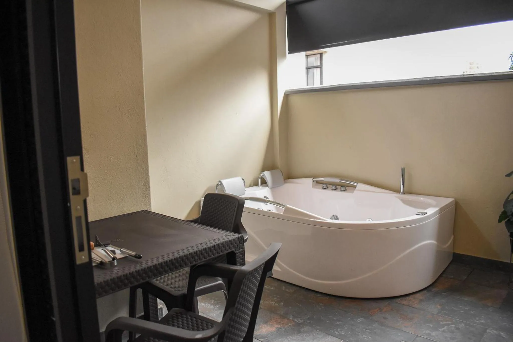 Hot Tub in Hotel Molinos by Growing Group