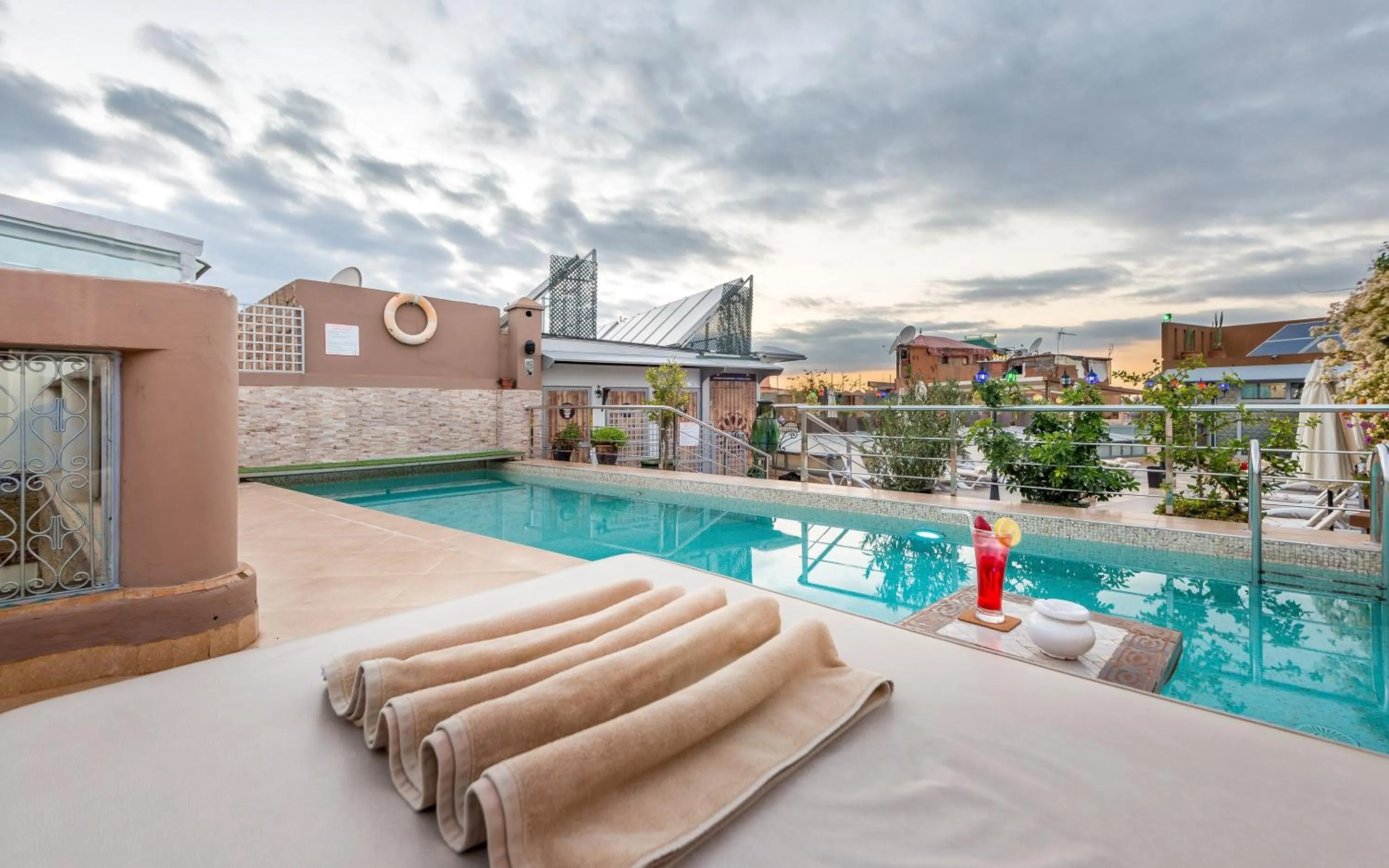 Swimming pool in Hotel & Ryad Art Place Marrakech