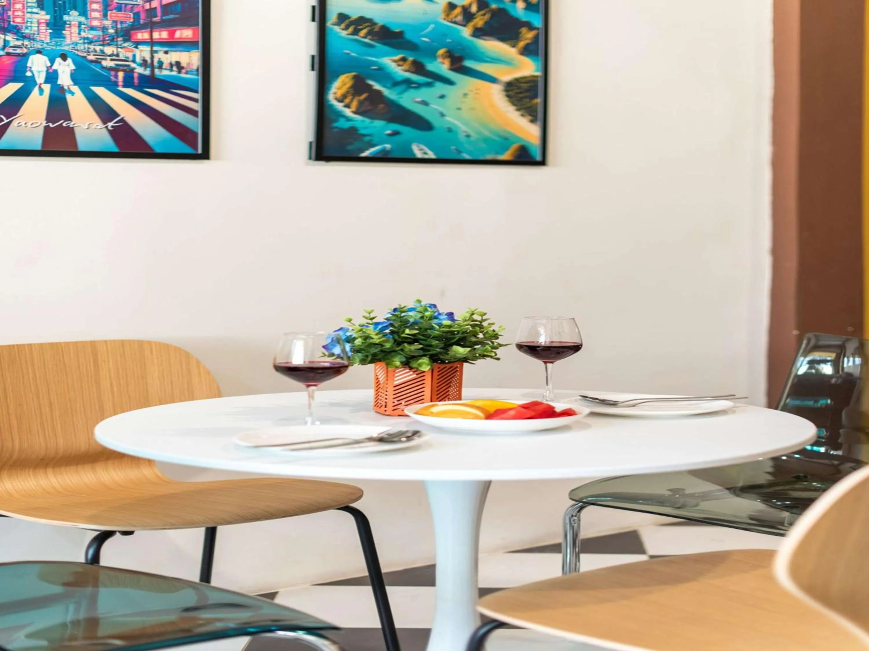 Dining area in The City Yaowarat Hotel