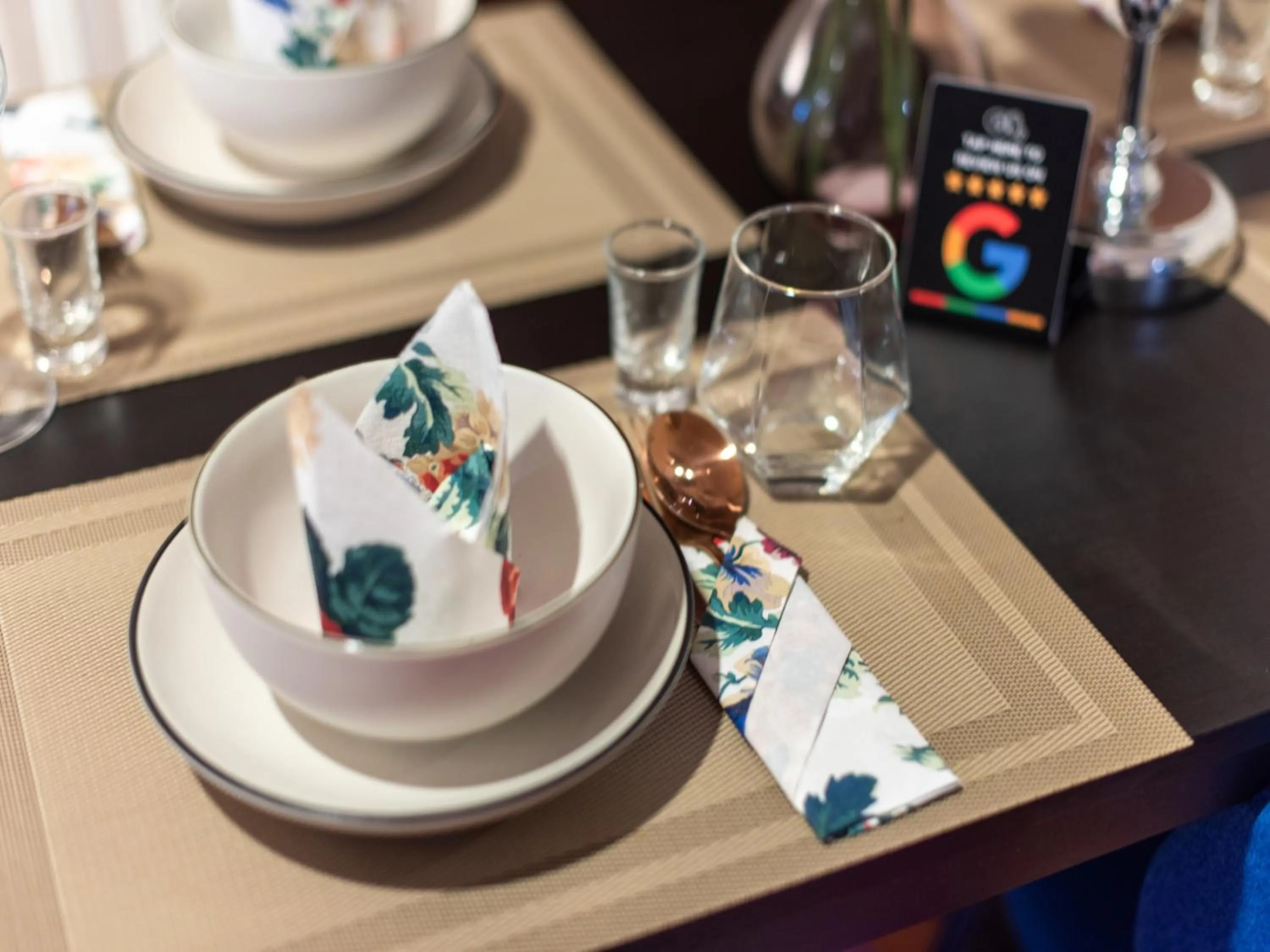 Food and drinks in The City Yaowarat Hotel