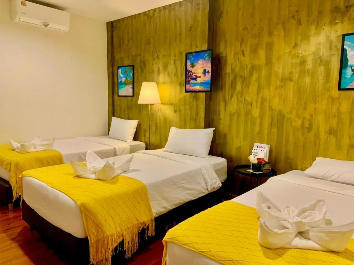 Bed in The City Yaowarat Hotel