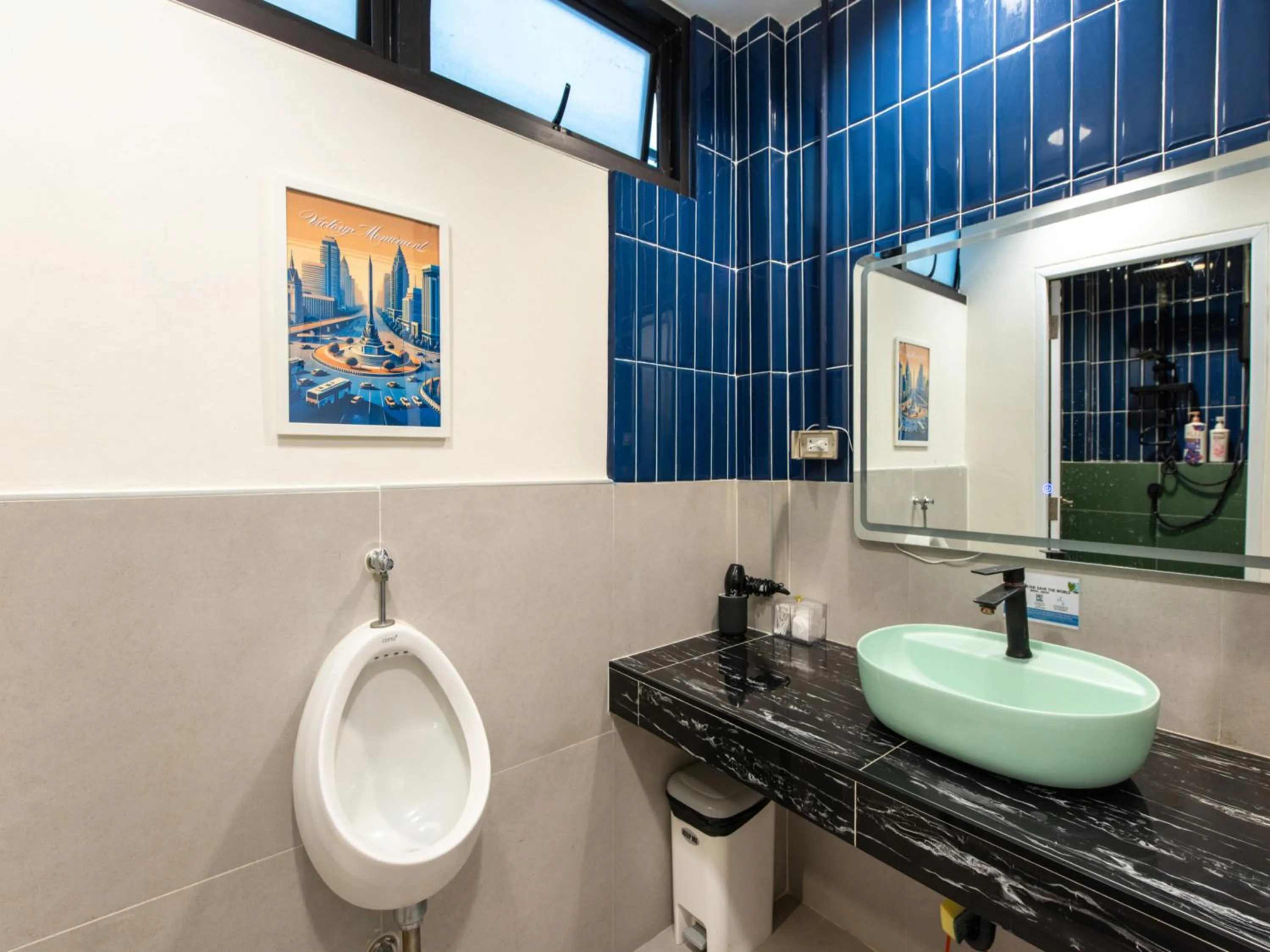 Bathroom in The City Yaowarat Hotel