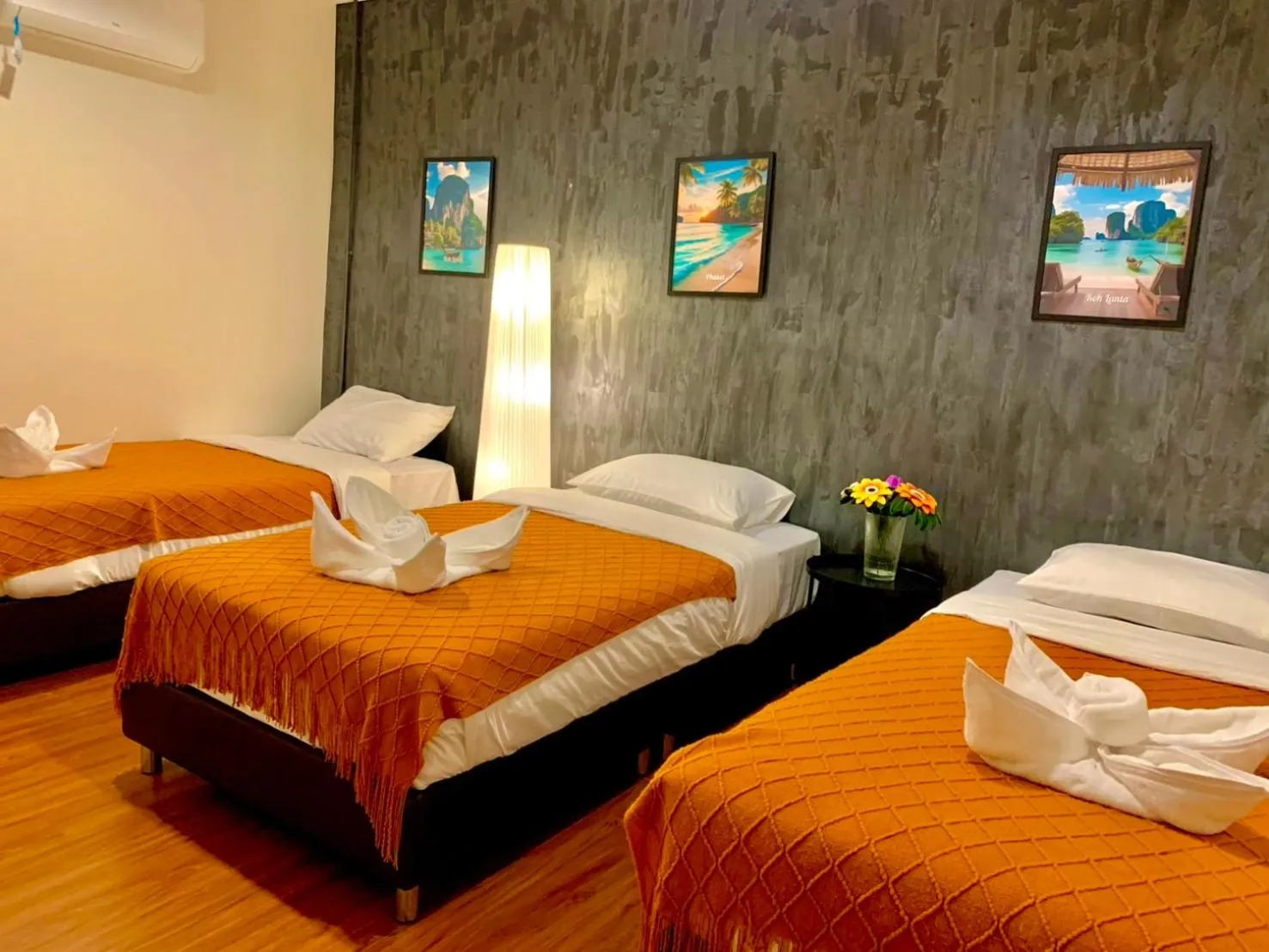 Bed in The City Yaowarat Hotel