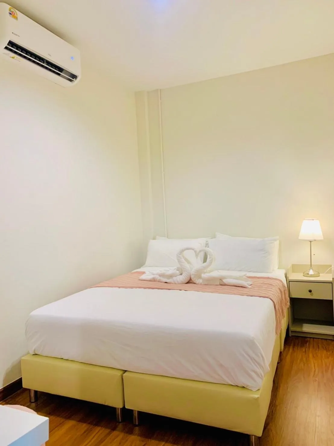 Bedroom, Bed in The City Yaowarat Hotel