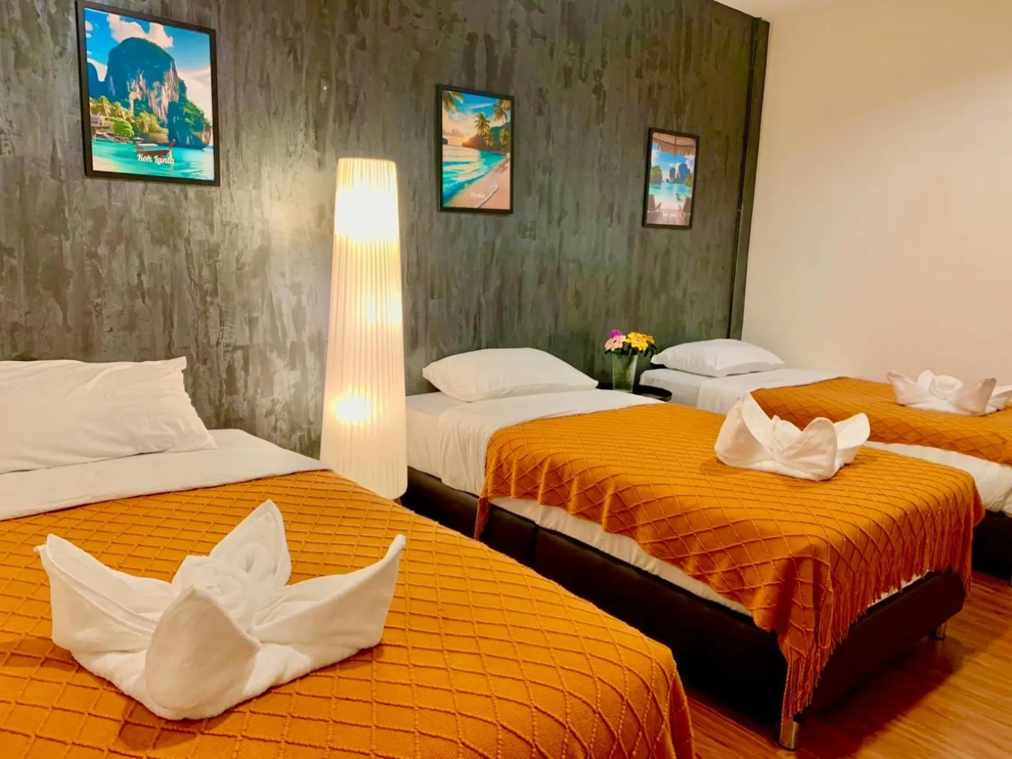 Bed in The City Yaowarat Hotel