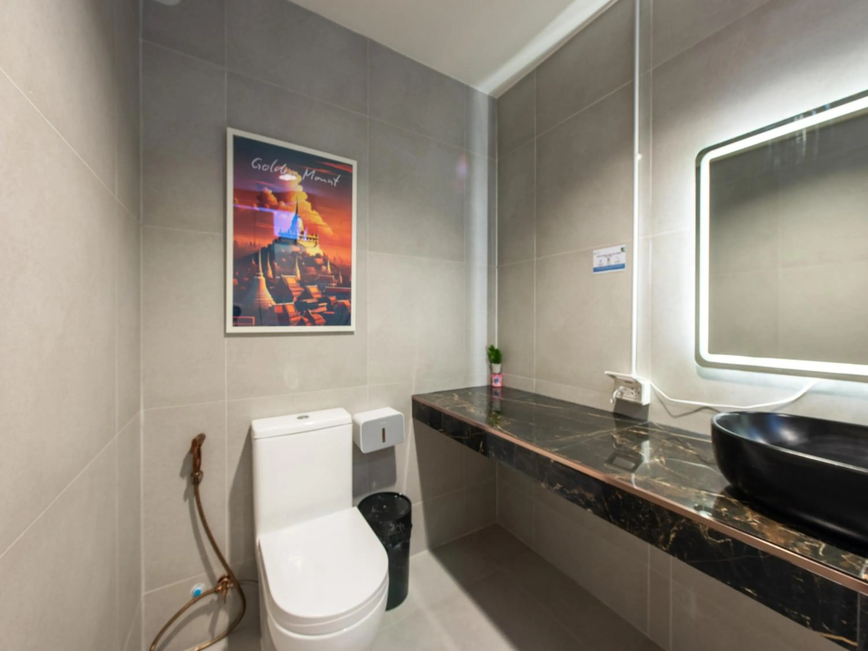 Bathroom in The City Yaowarat Hotel