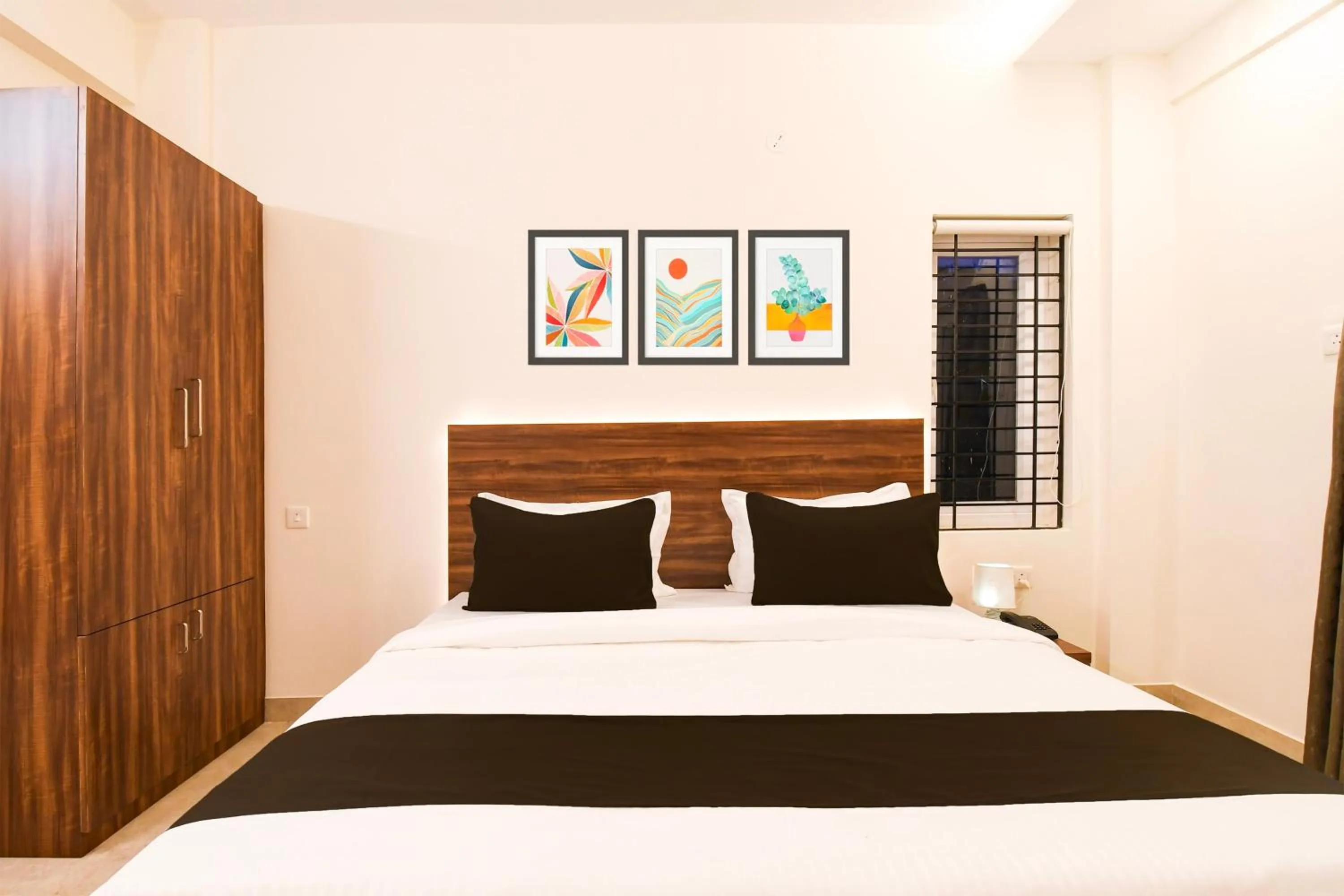 Bedroom in Super Hotel O GAJAPATI PREMIUM