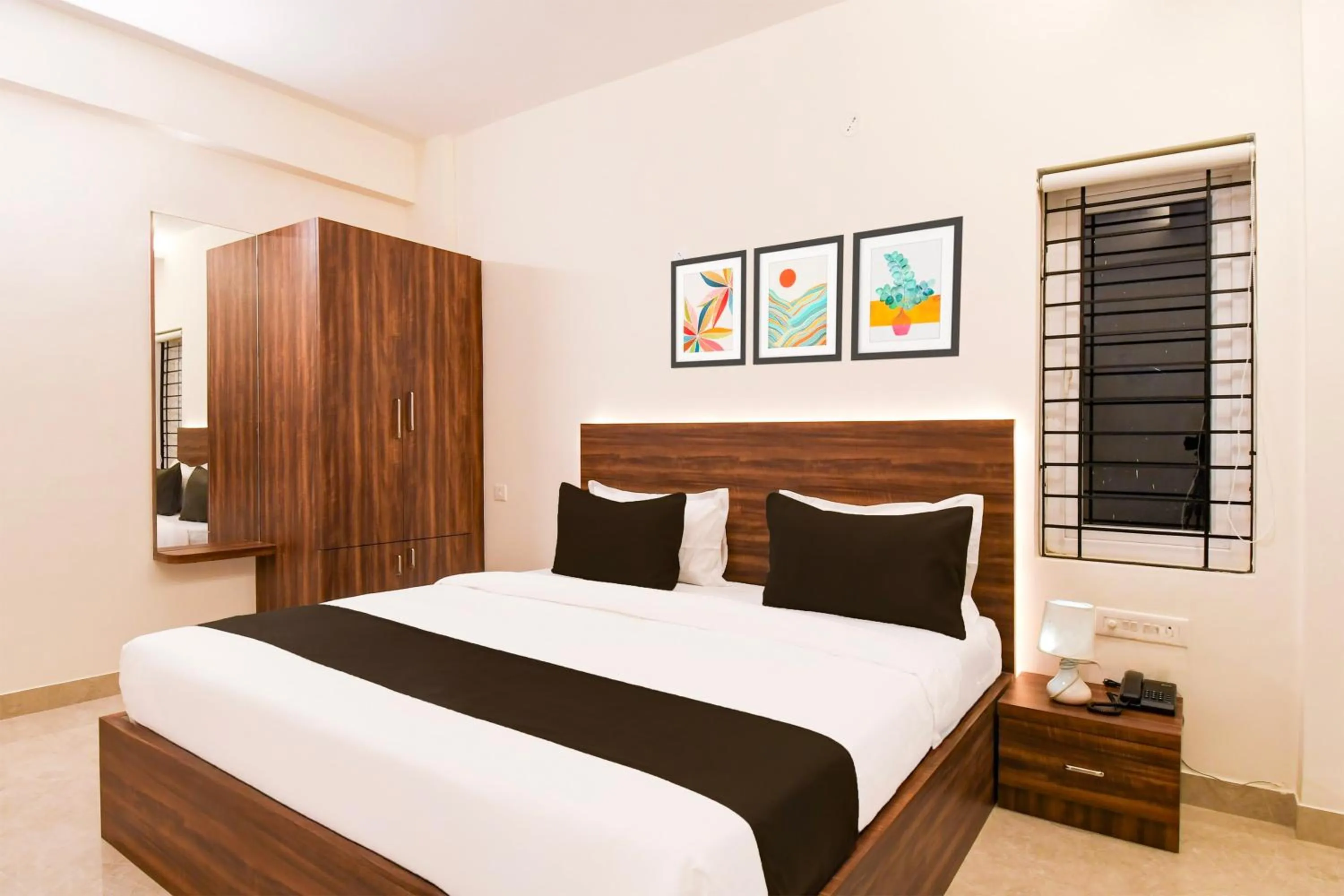 Bedroom in Super Hotel O GAJAPATI PREMIUM