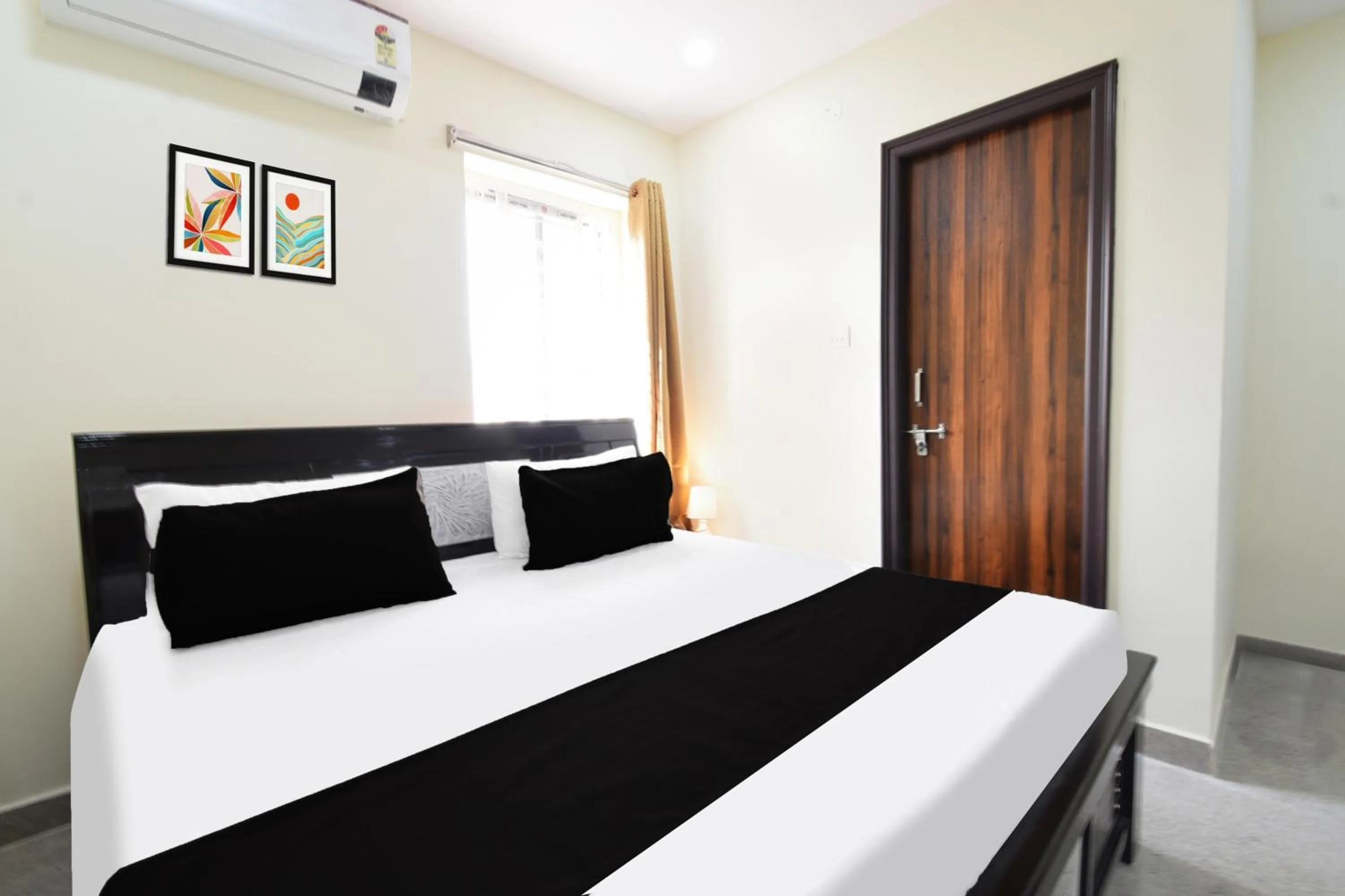 Bedroom in Hotel O Tripura Grand (Near Nexus Mall)
