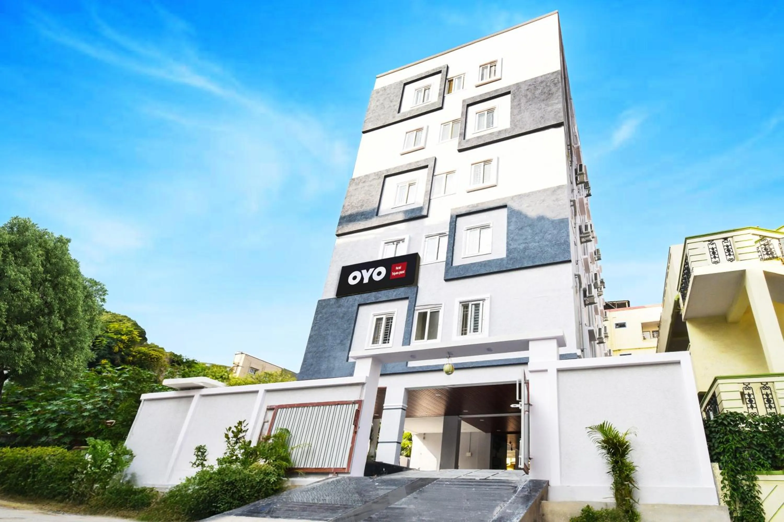 Facade/entrance in Hotel O Tripura Grand (Near Nexus Mall)