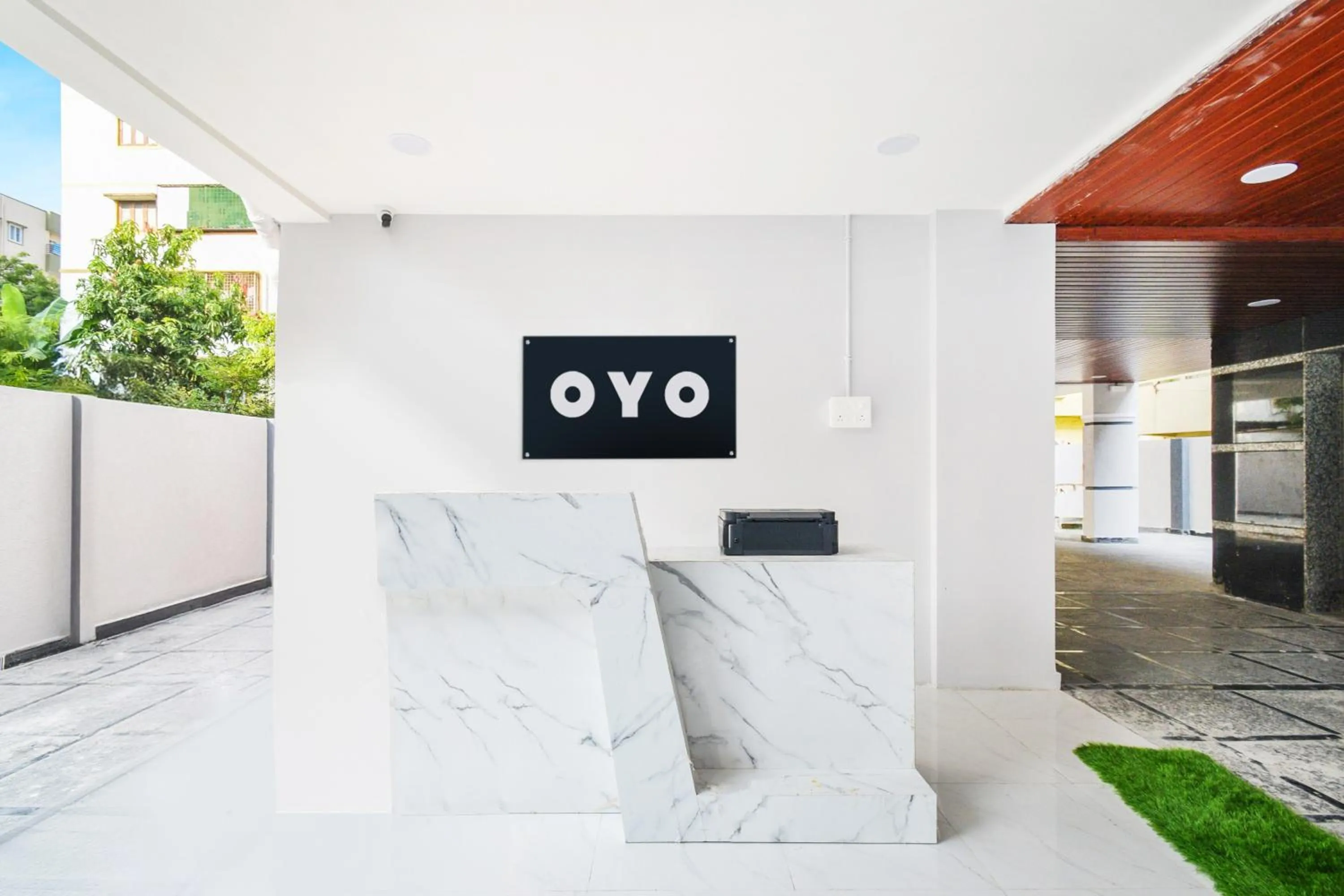 Lobby or reception in Hotel O Tripura Grand (Near Nexus Mall)