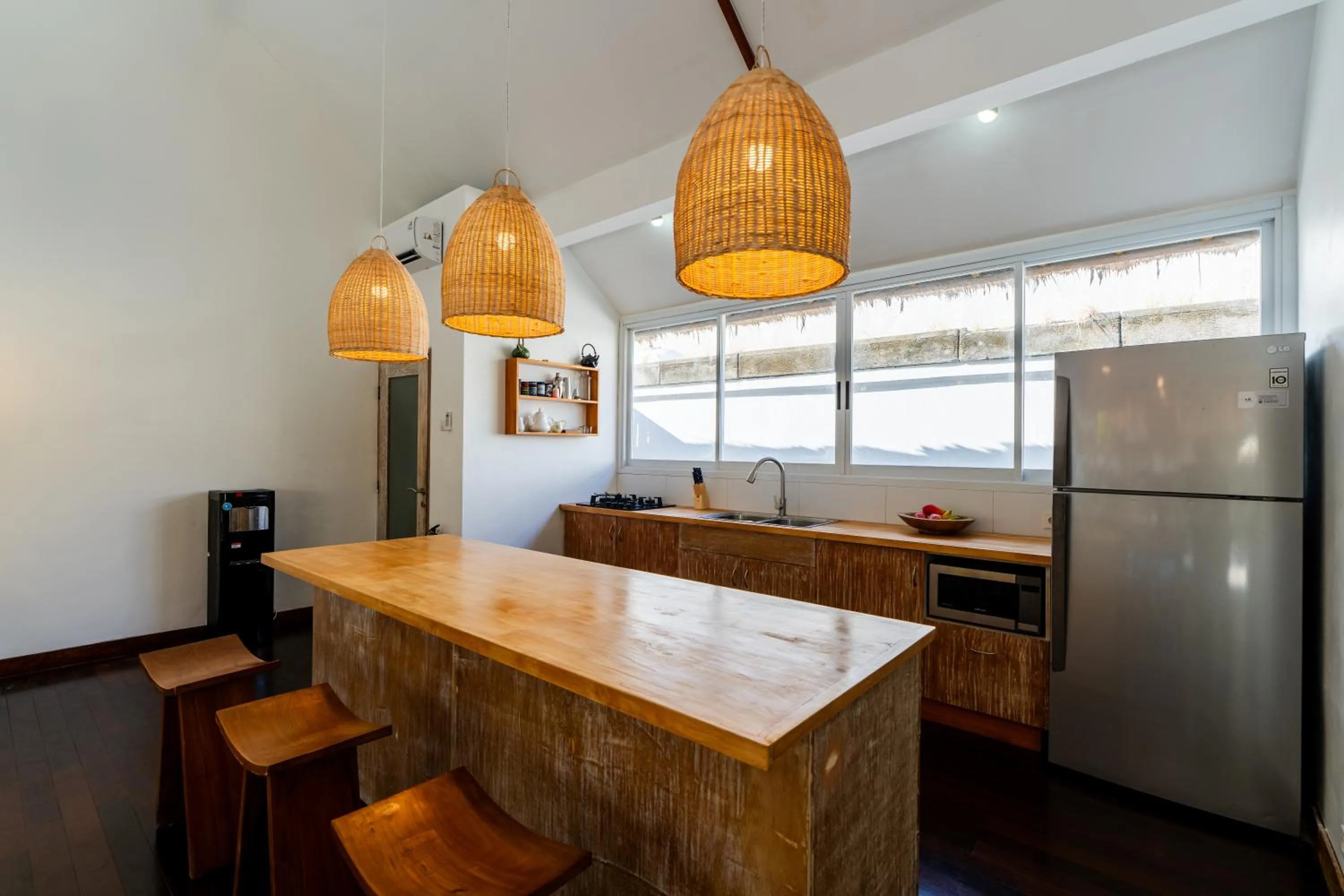 kitchen in Villa Bardo by Pertama Management