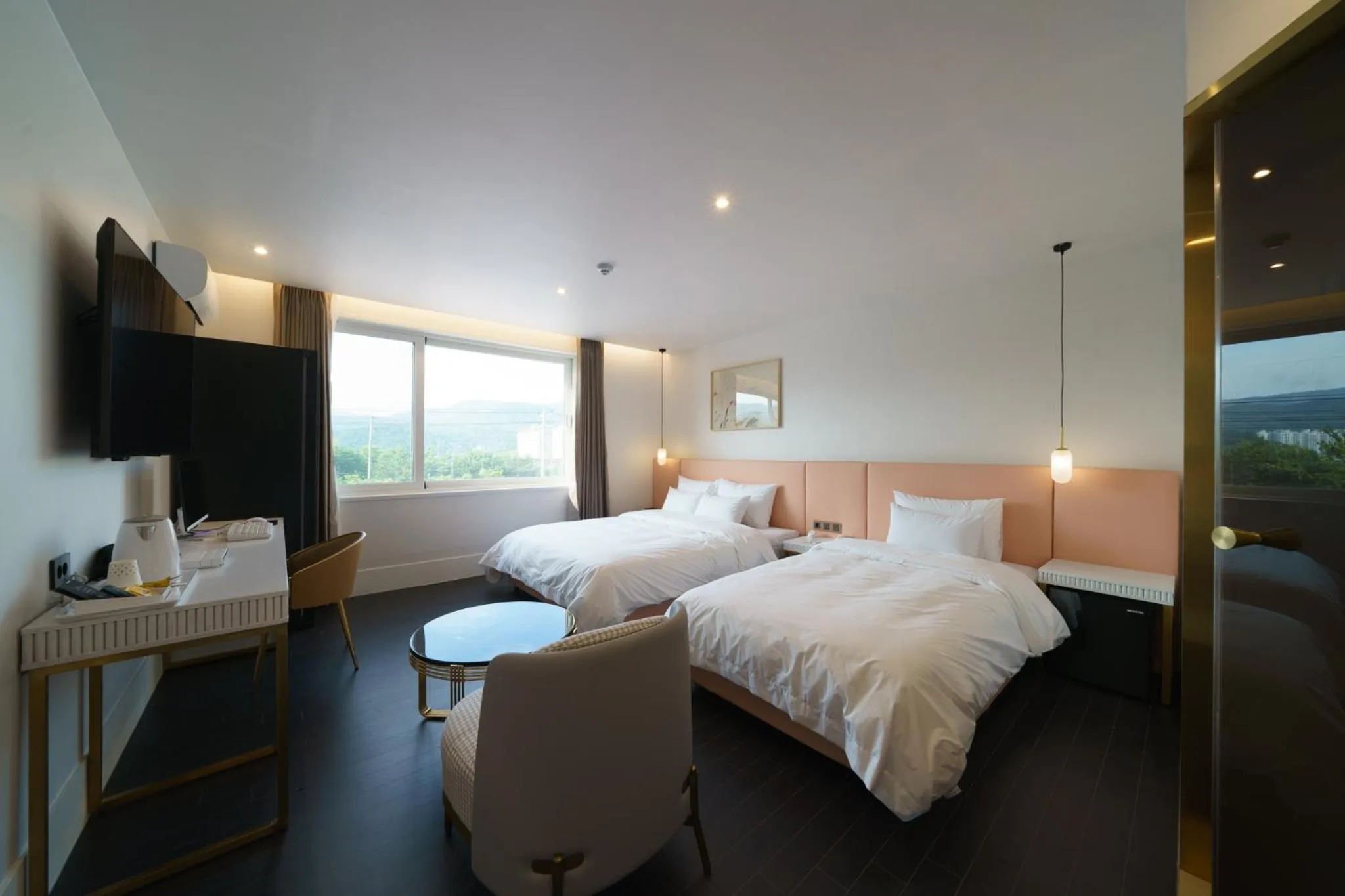 Bedroom, Bed in Busan H Avenue Jeonggwan Branch