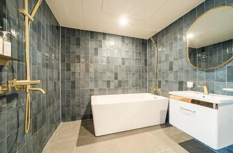 Shower in Busan H Avenue Jeonggwan Branch