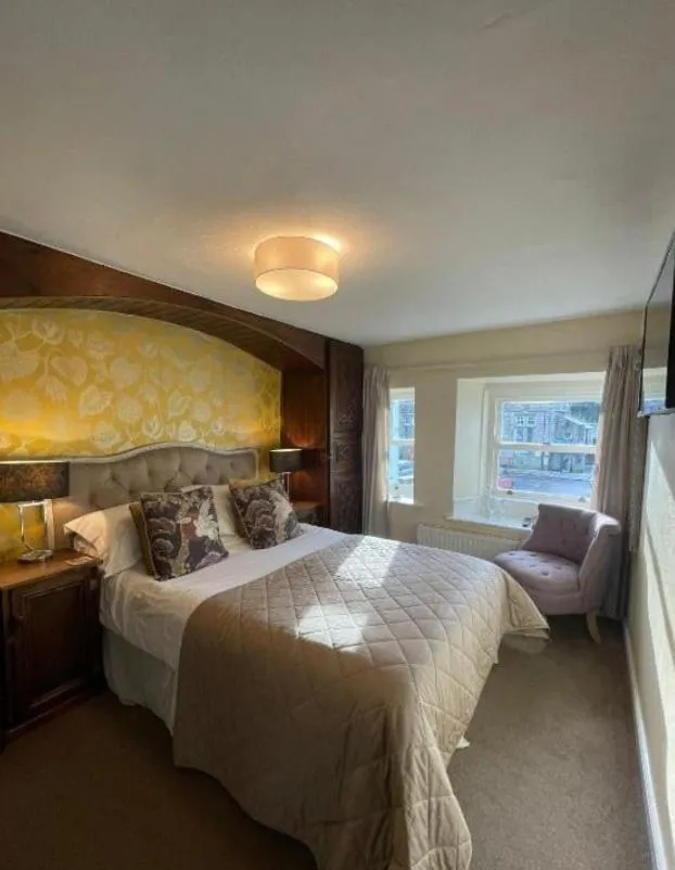 Bedroom, Bed in OYO Cocketts Hotel