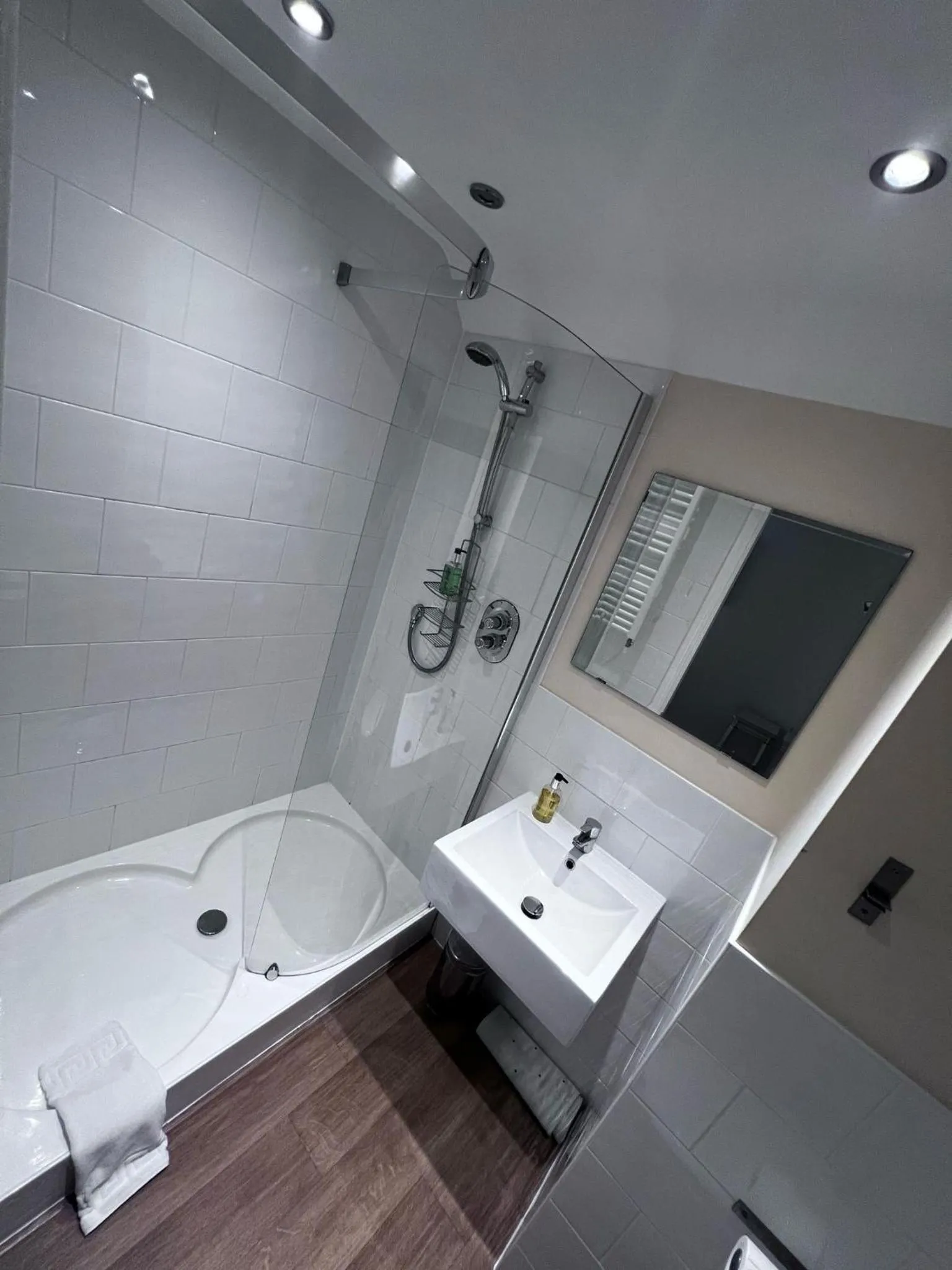 Bathroom in OYO Cocketts Hotel