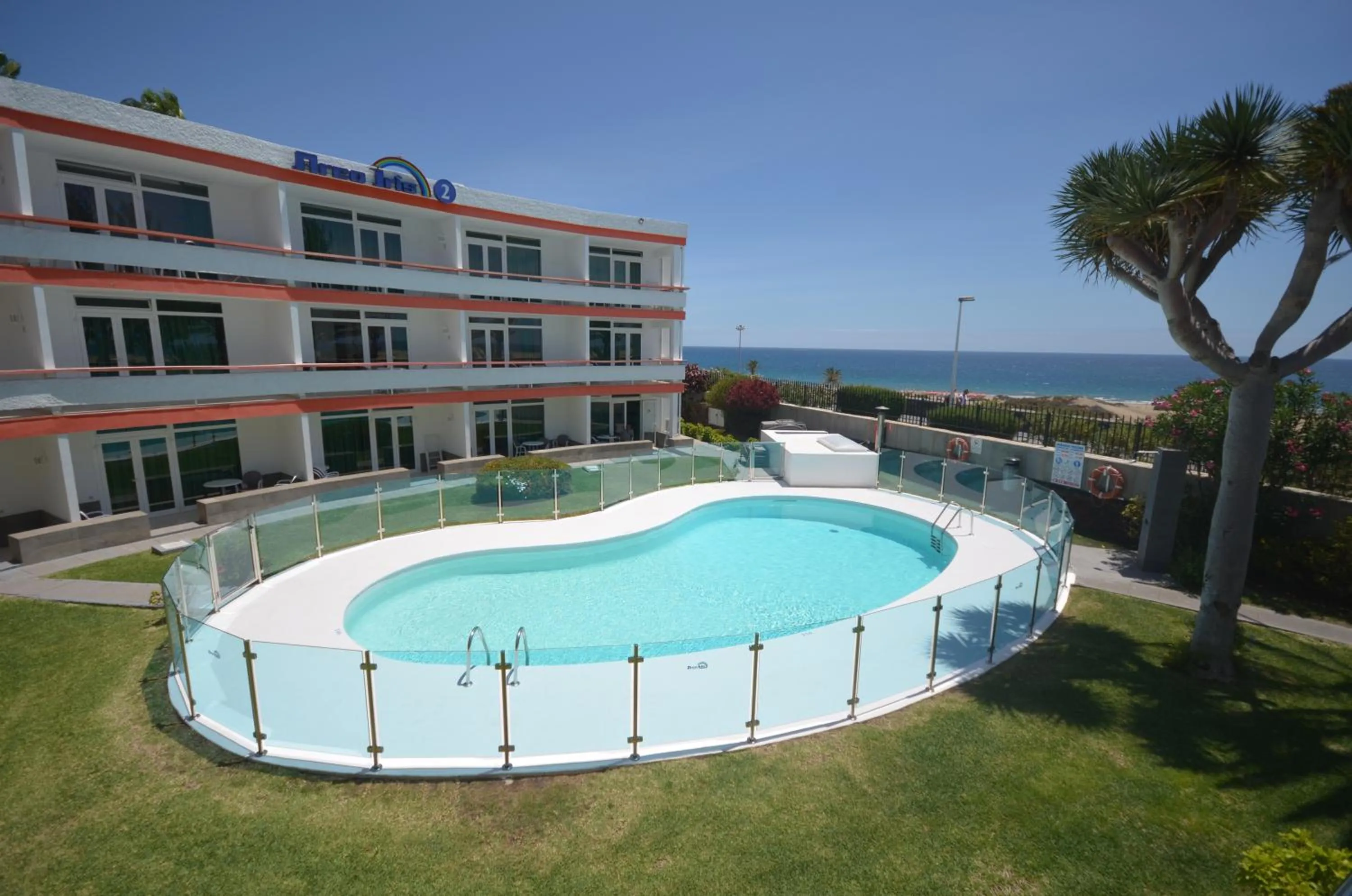 Swimming pool in Apartamentos Arco Iris