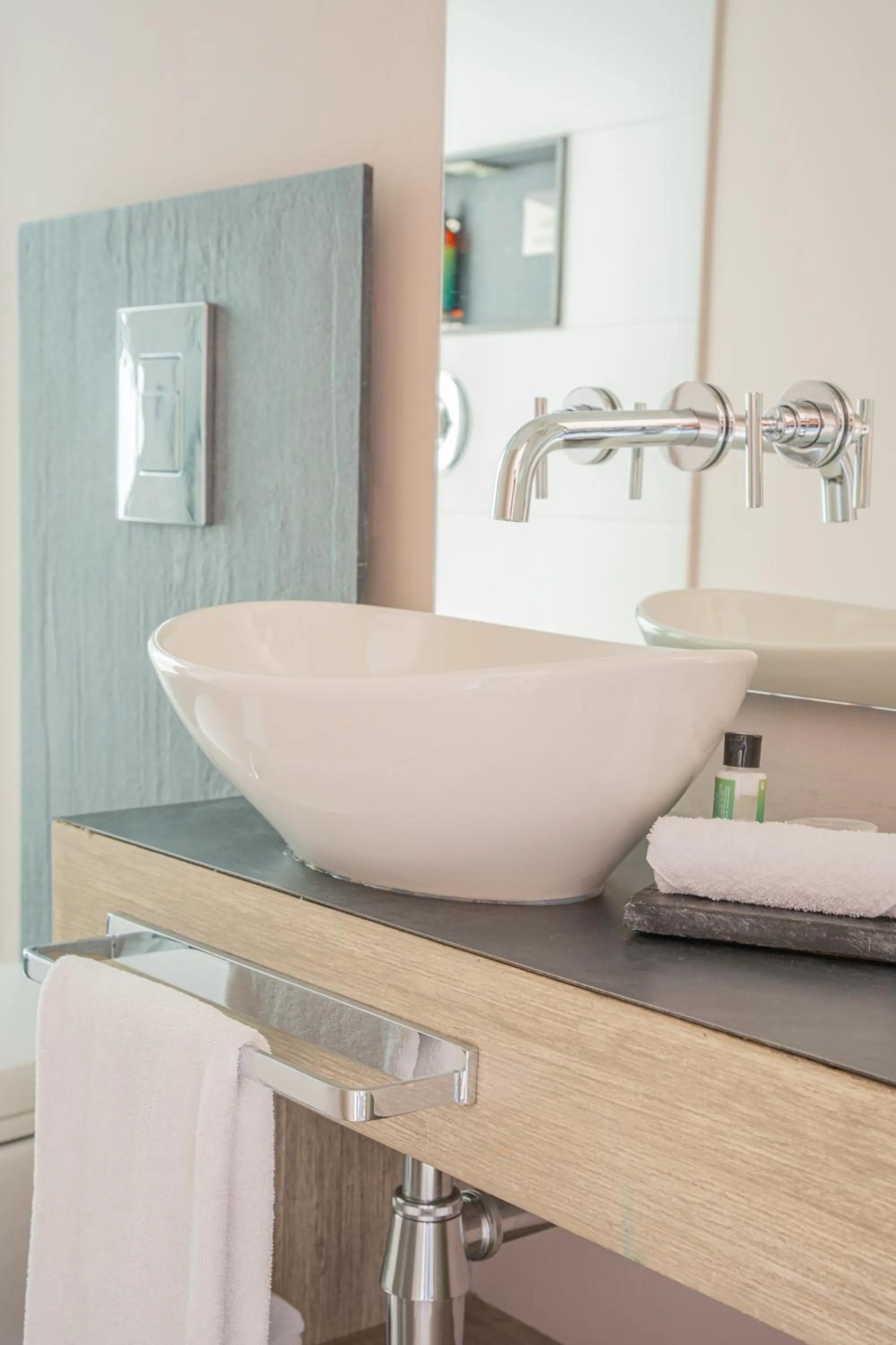 Bathroom in Hotel CityFlats