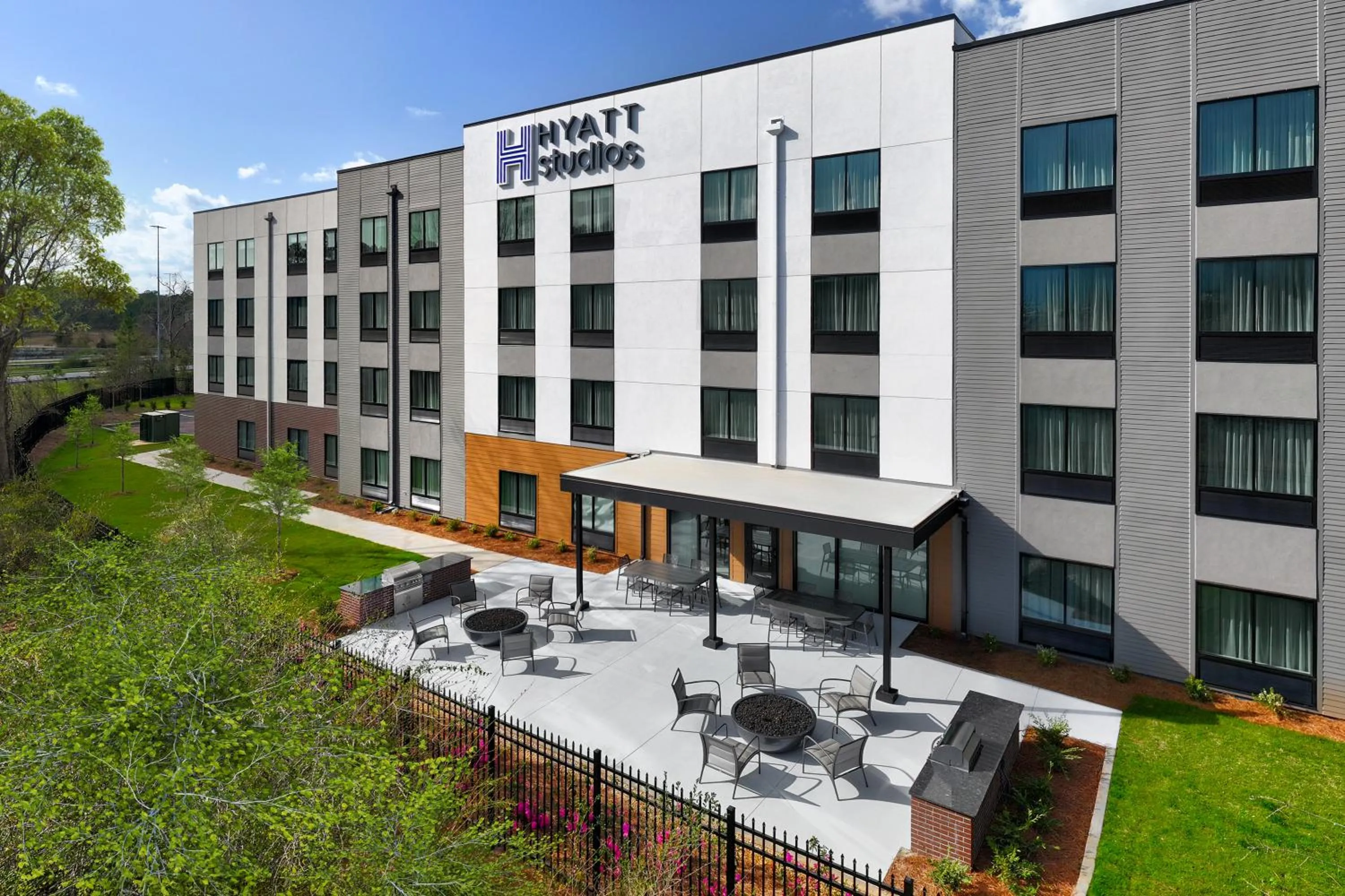 Property building in Hyatt Studios Mobile/Tillmans Corner