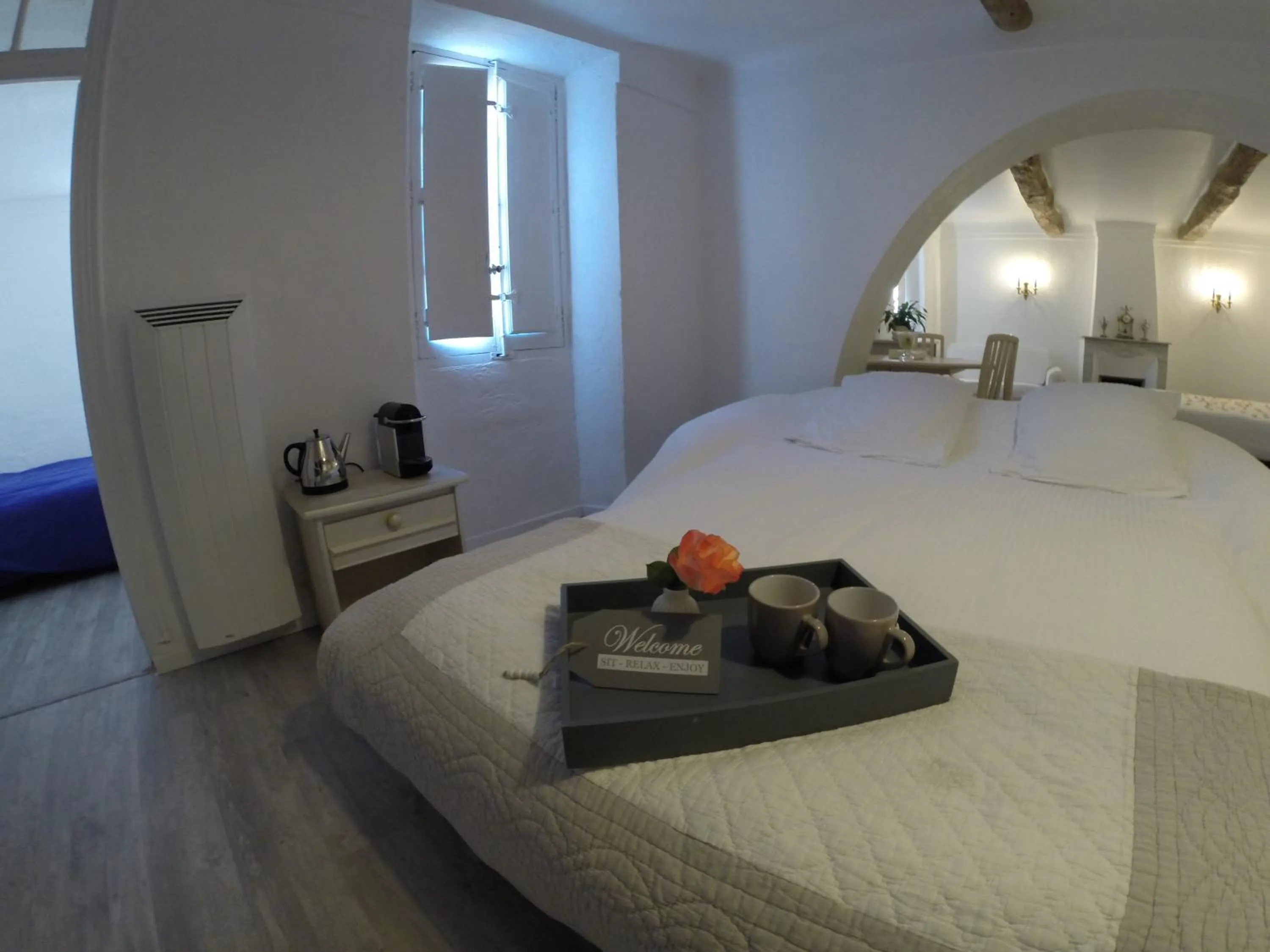 Decorative detail, Bed in Maison Carles BnB