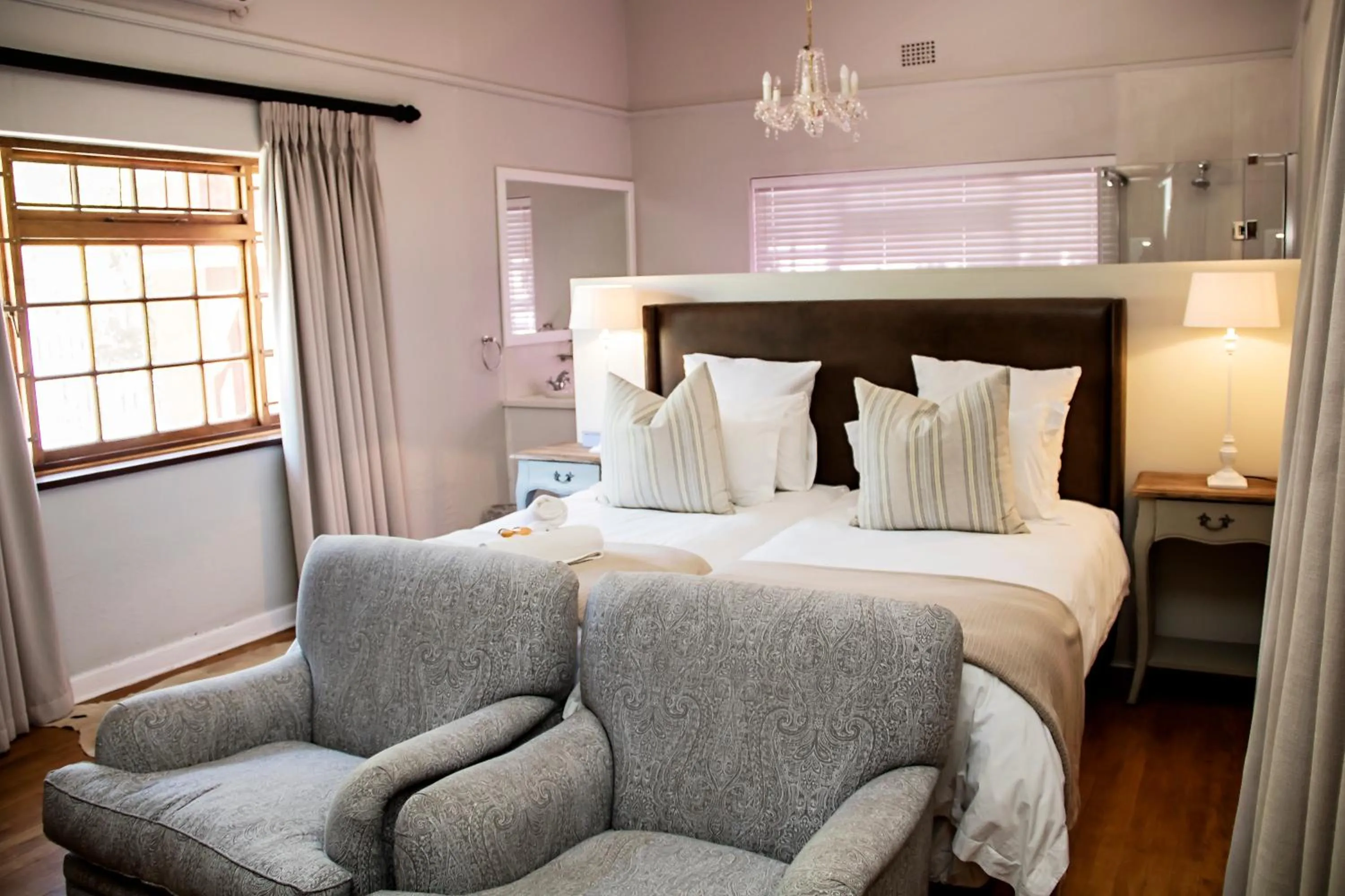 Photo of the whole room, Bed in Beaufort Manor Country Lodge