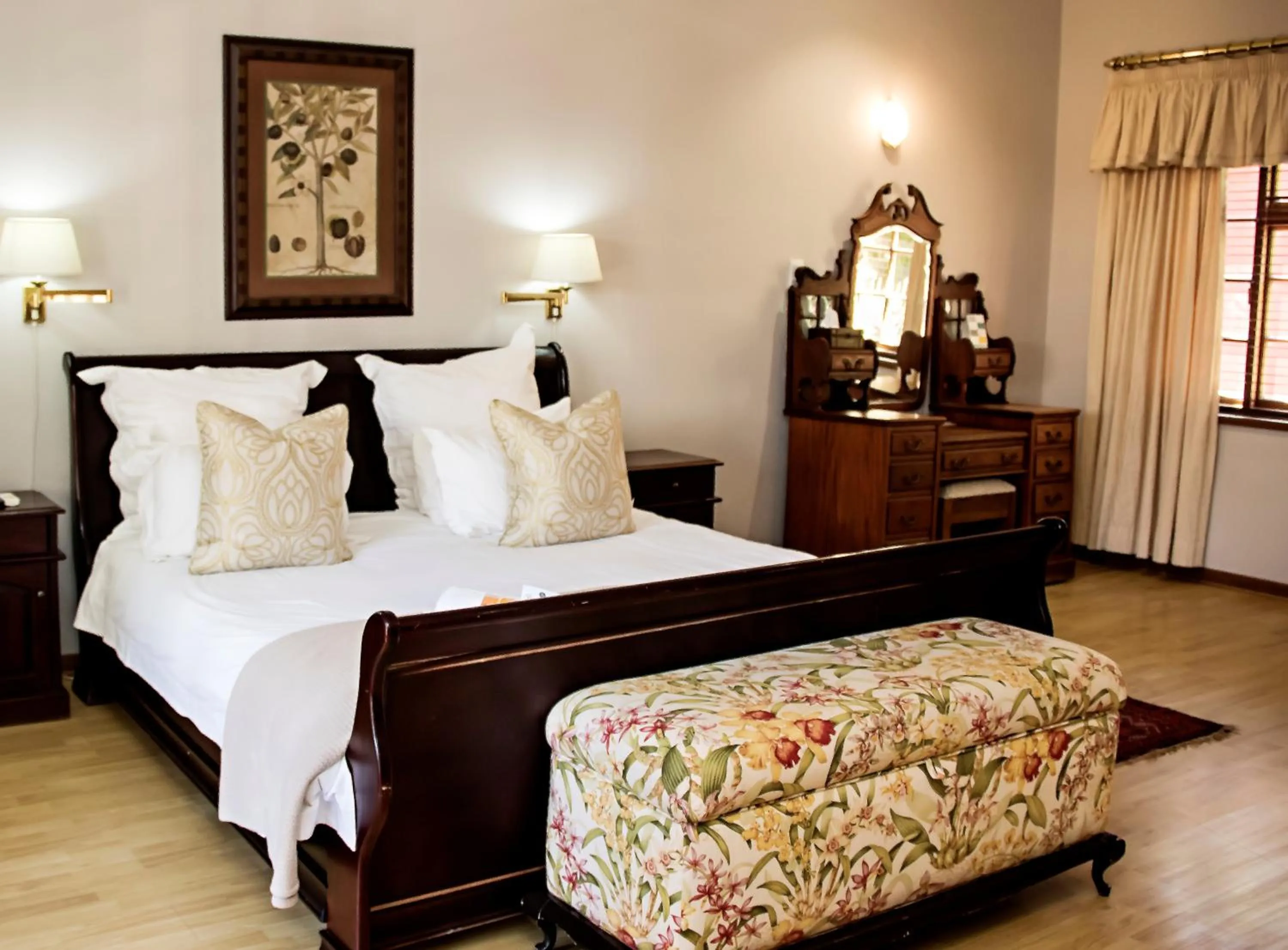 Bedroom, Bed in Beaufort Manor Country Lodge