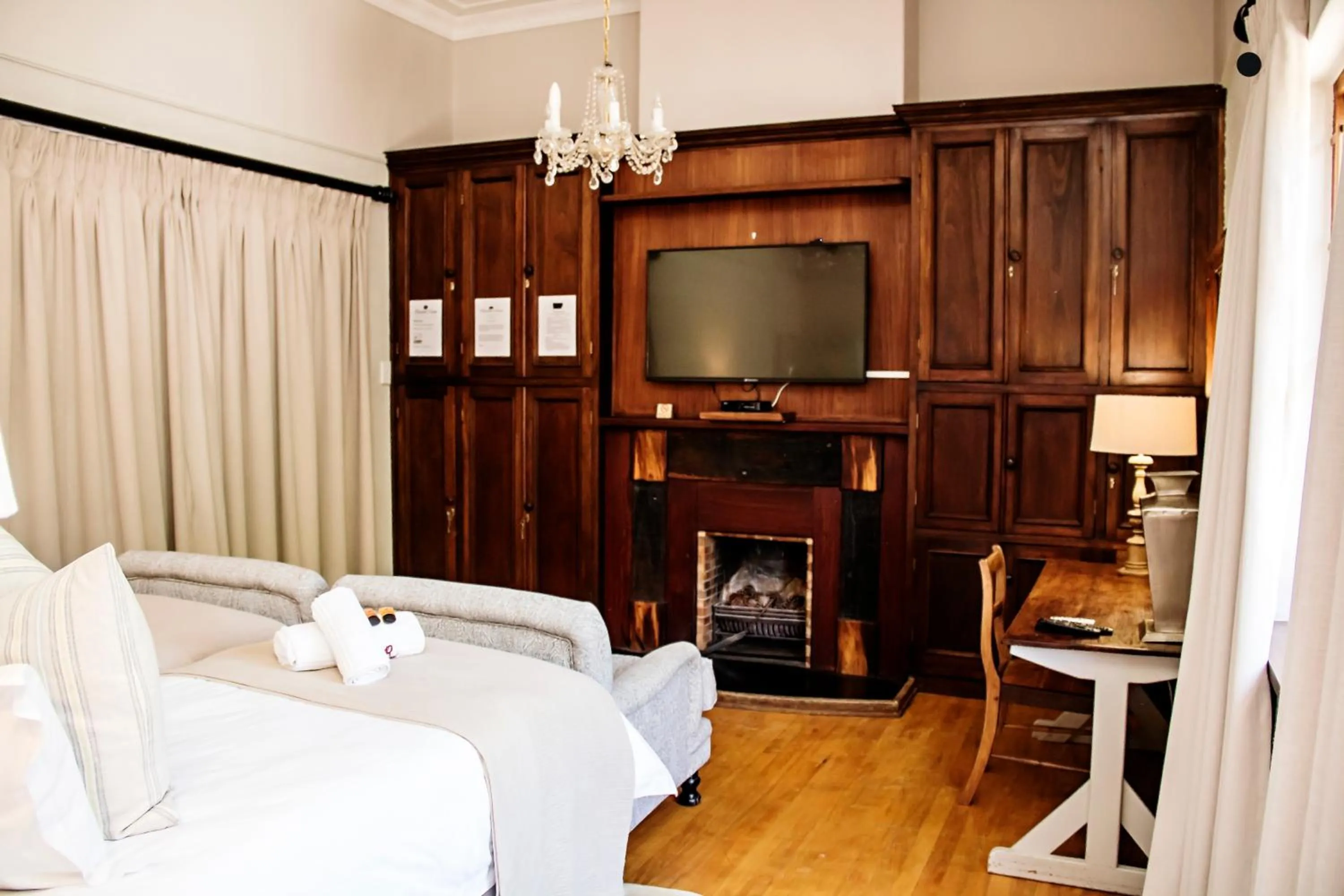 Other, Bed in Beaufort Manor Country Lodge