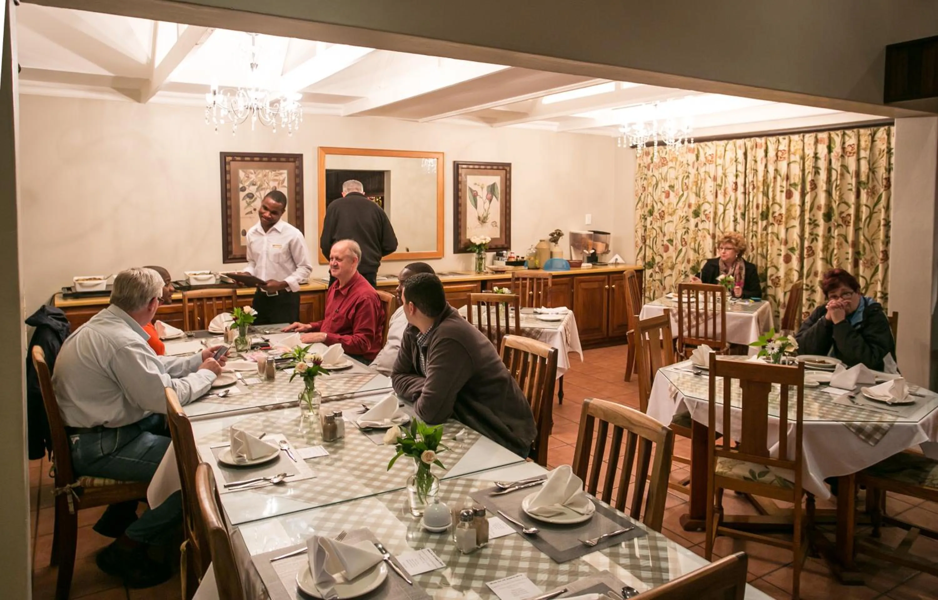 Restaurant/places to eat in Beaufort Manor Country Lodge