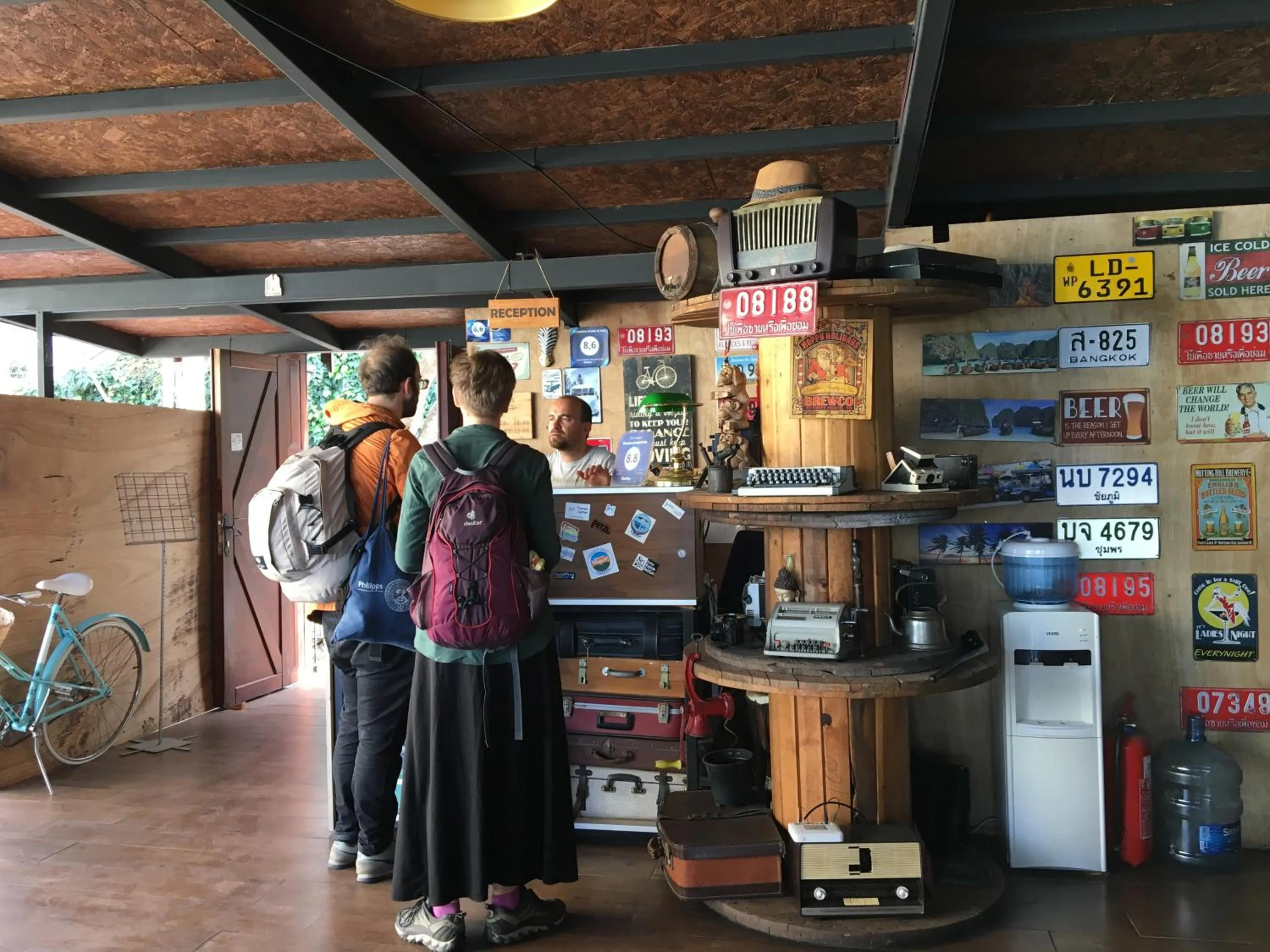 Lobby or reception in El Camino Hostel & Pub