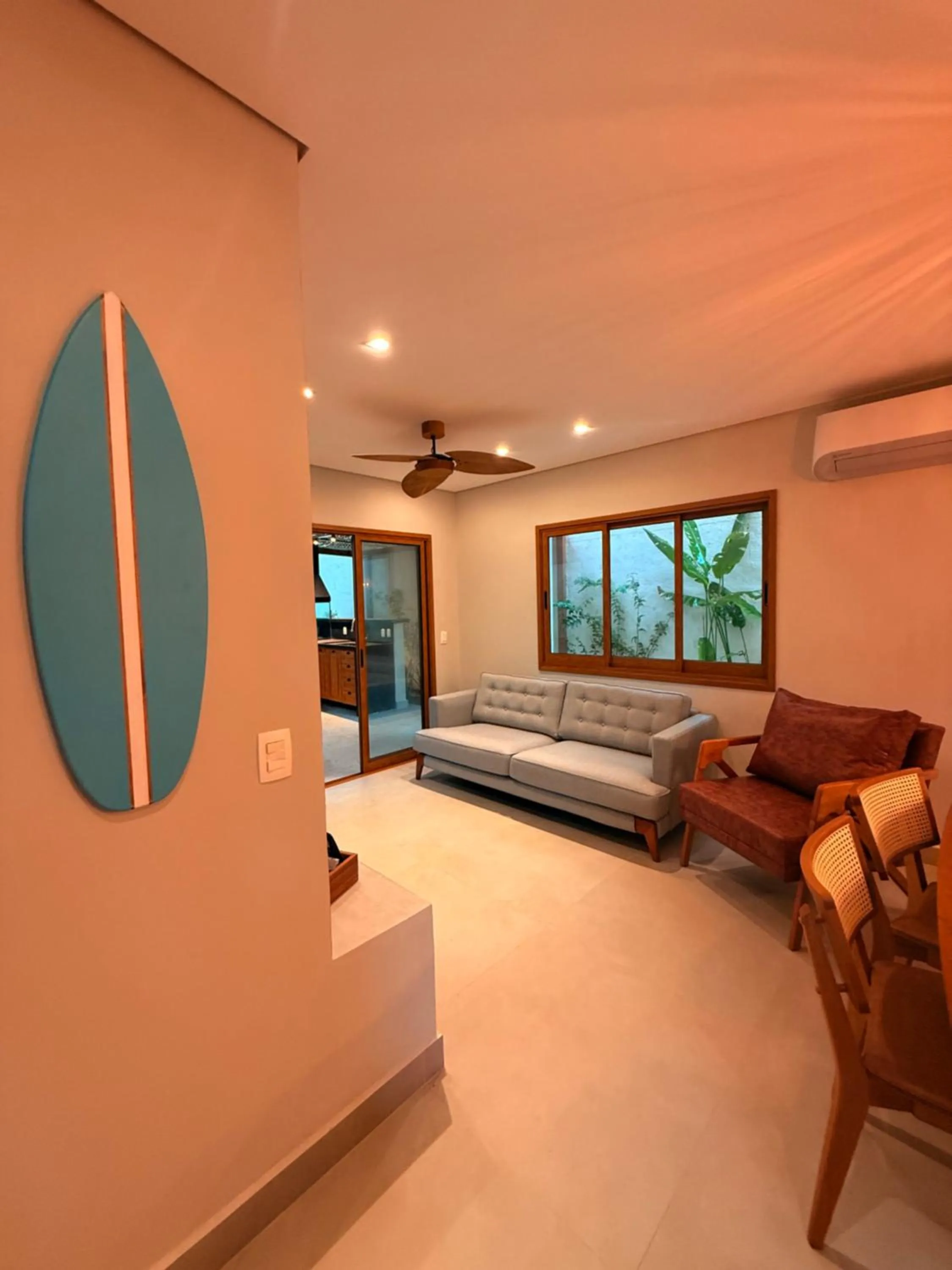 Living room, Bed in Pousada Pantai Maresias