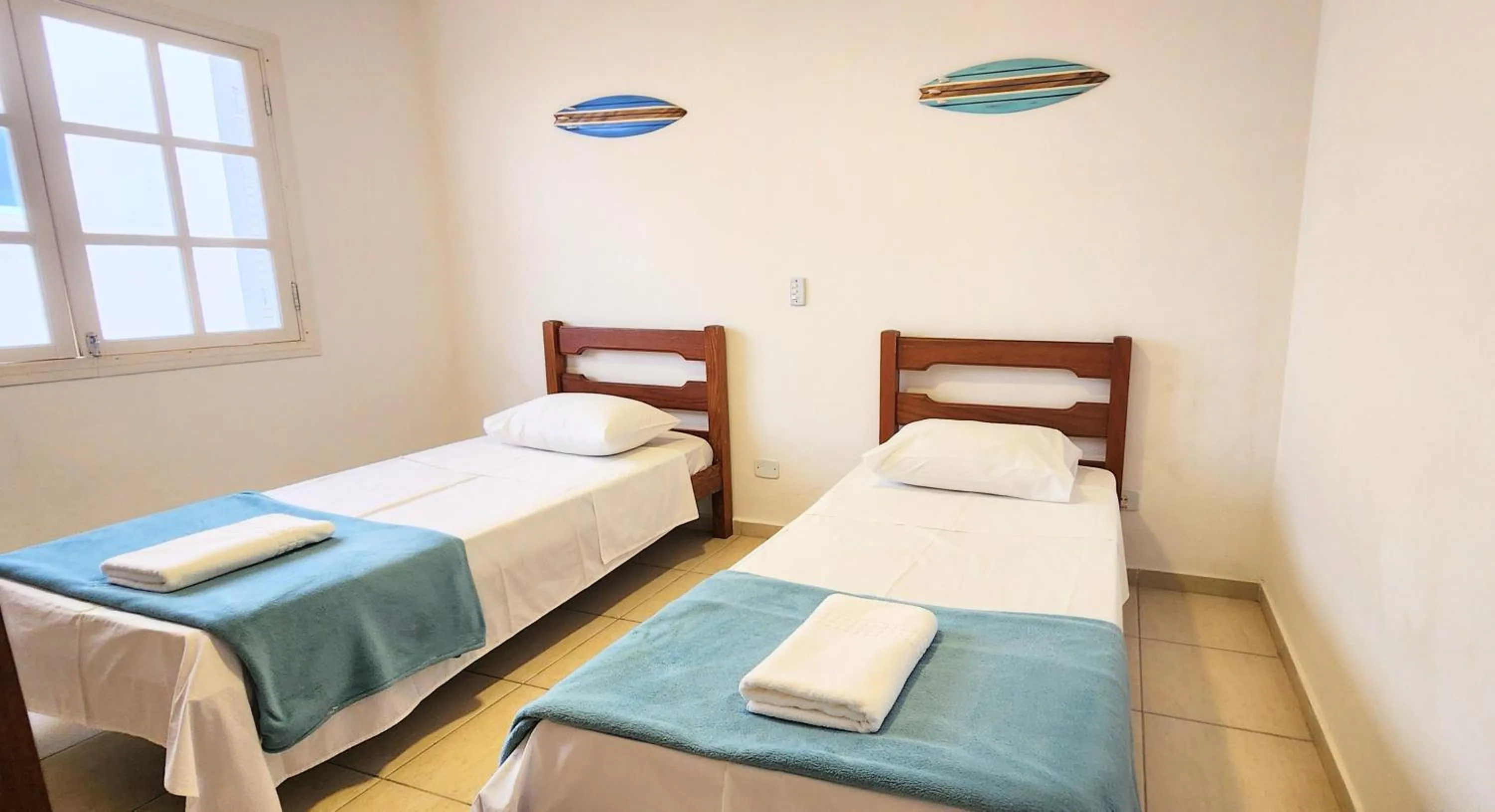 Bedroom, Bed in Pousada Pantai Maresias