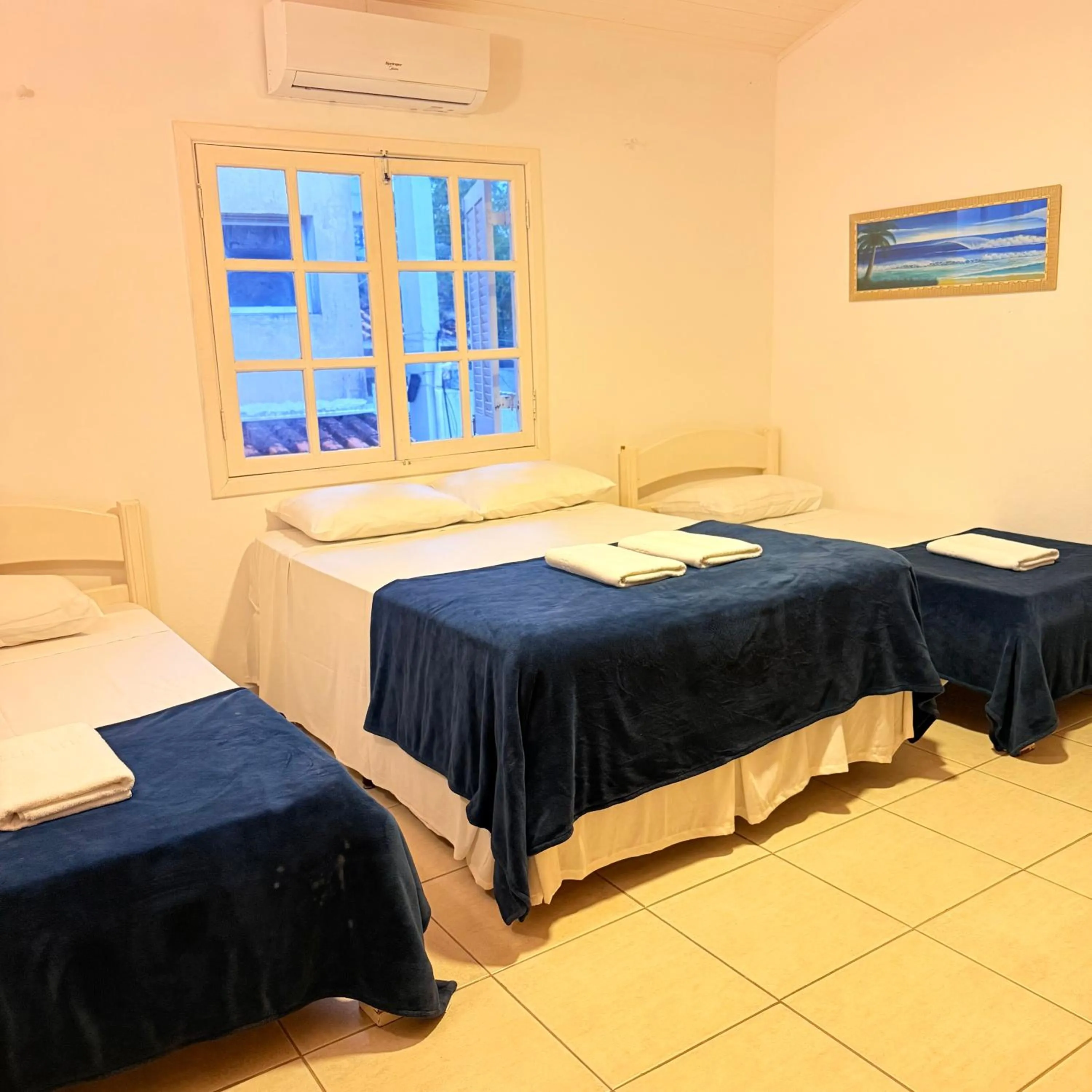 Bedroom, Bed in Pousada Pantai Maresias