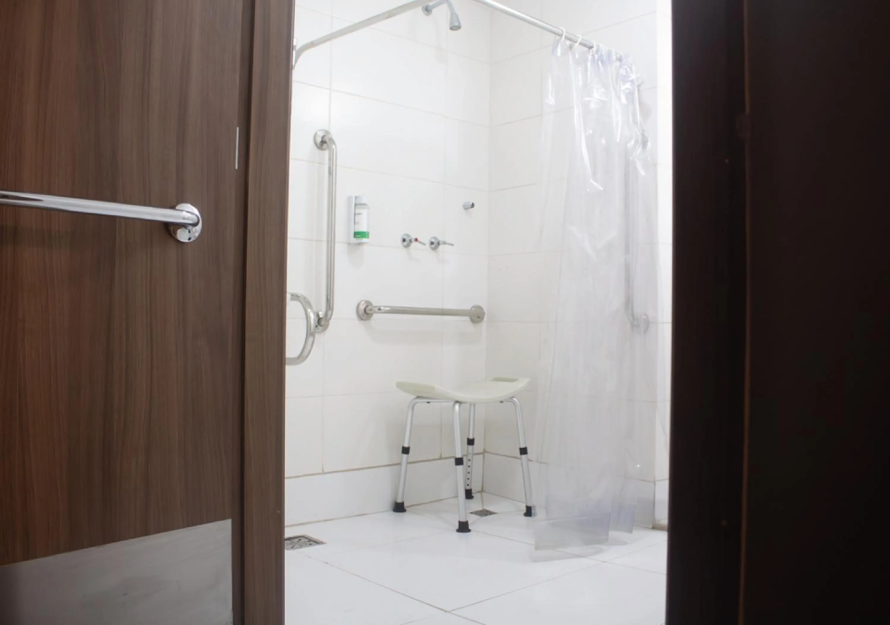 Shower in Master Express Dom Pedro II - próximo ao Consulado Americano e Aeroporto