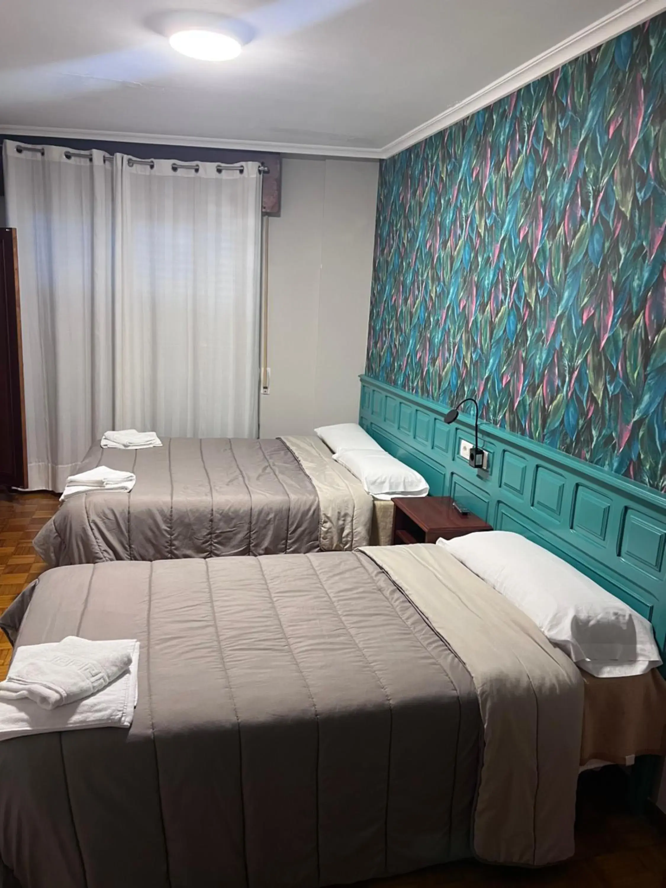 Triple Room in Hotel Celta Galaico Triple Room in Hotel Celta Galaico