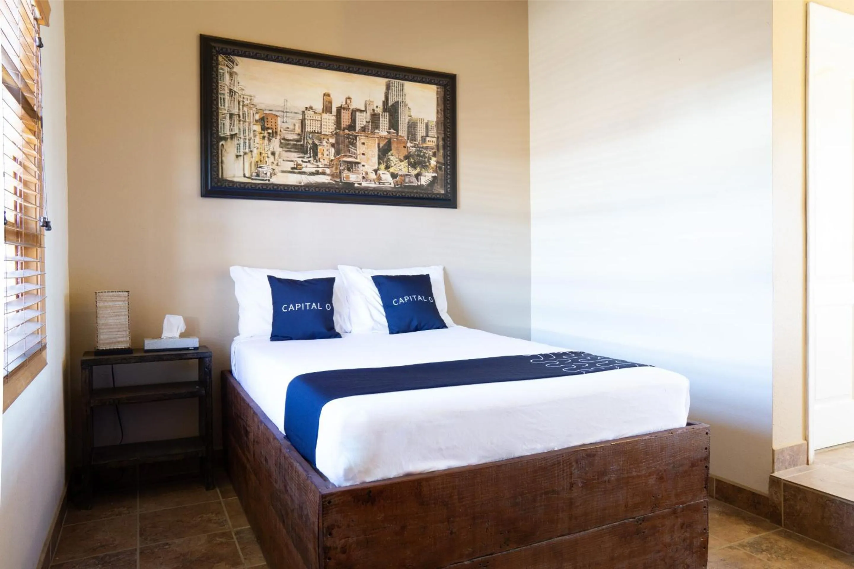 Bedroom, Bed in Capital O Hotel Villa Azura