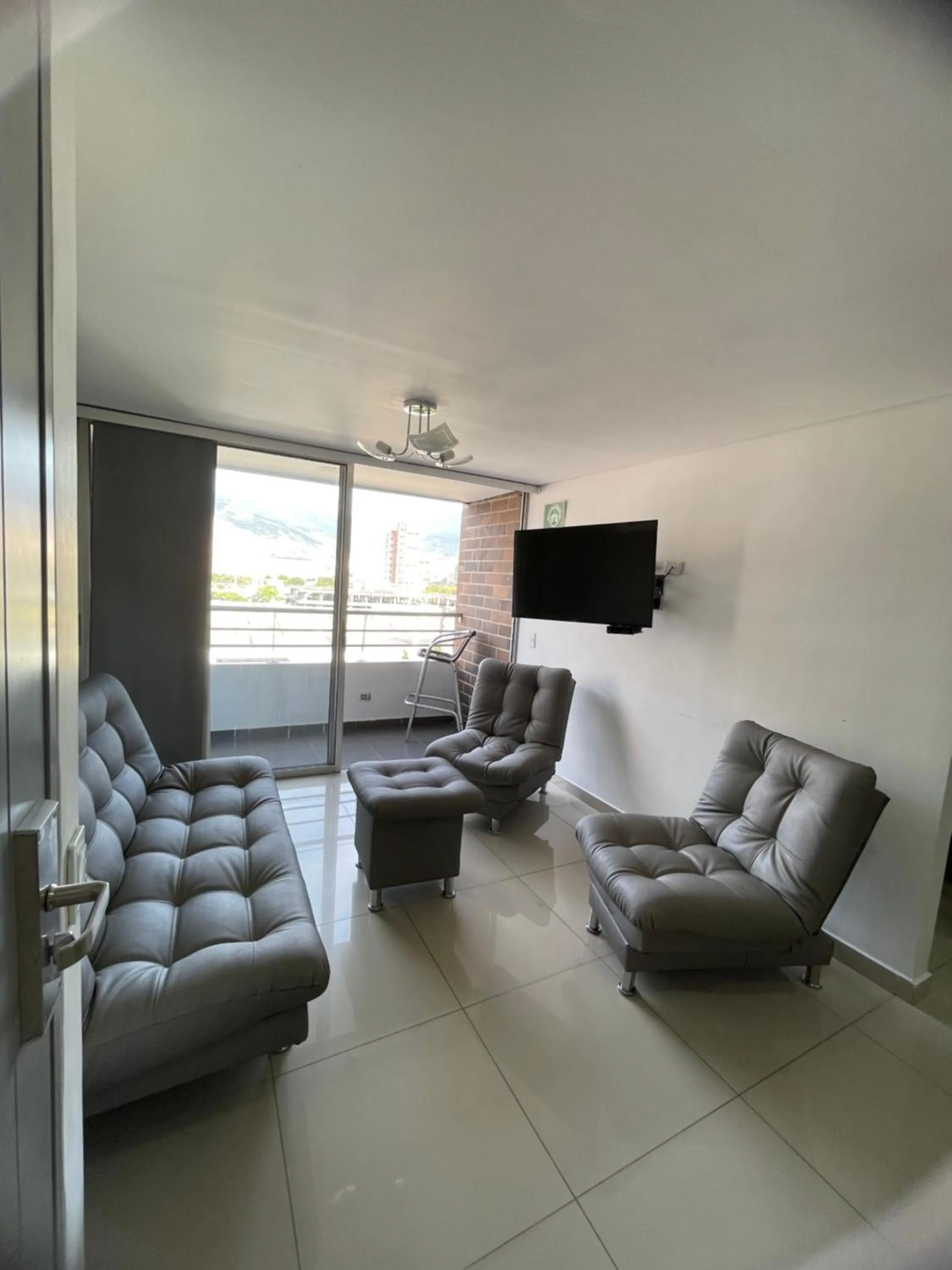 TV and multimedia in Ivanna Jumar ApartaHotel - Laureles Estadio