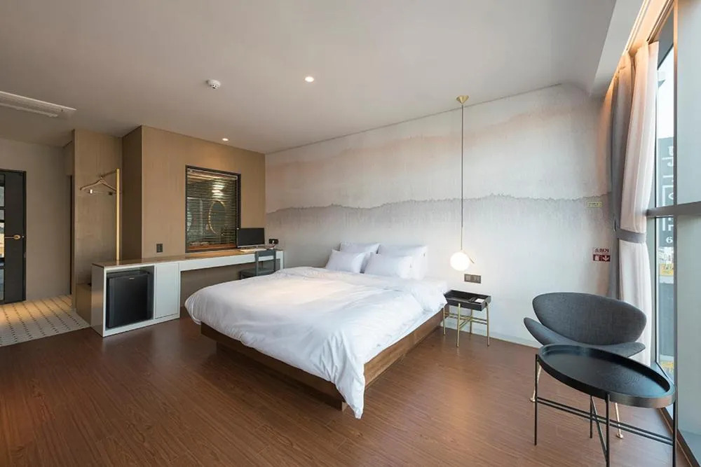 Bed in Hound Hotel Changwon Jinhae