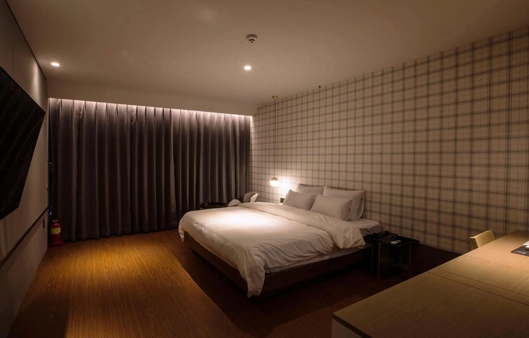 Bed in Hound Hotel Changwon Jinhae