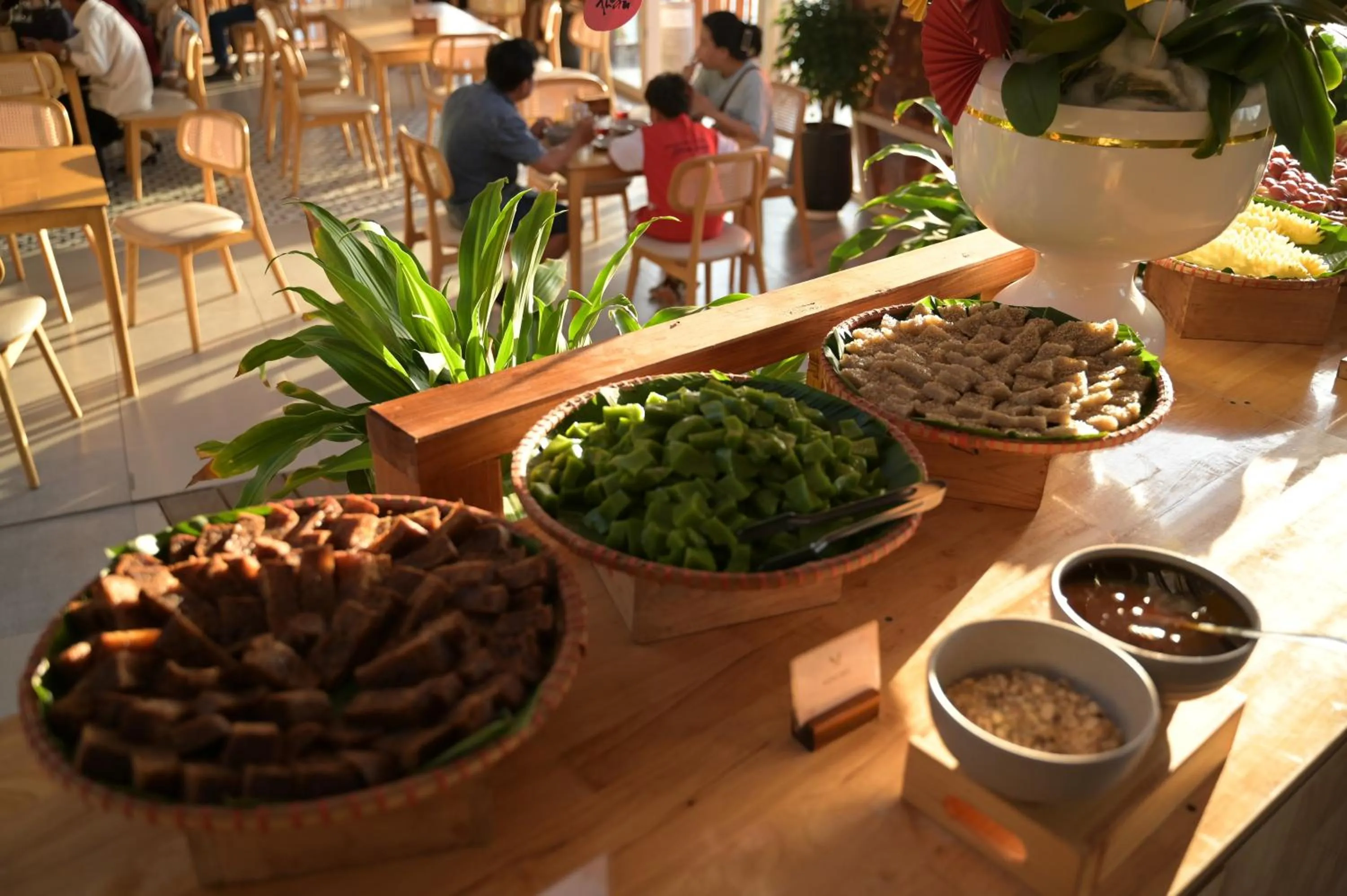 Food and drinks in Fly Up Resort