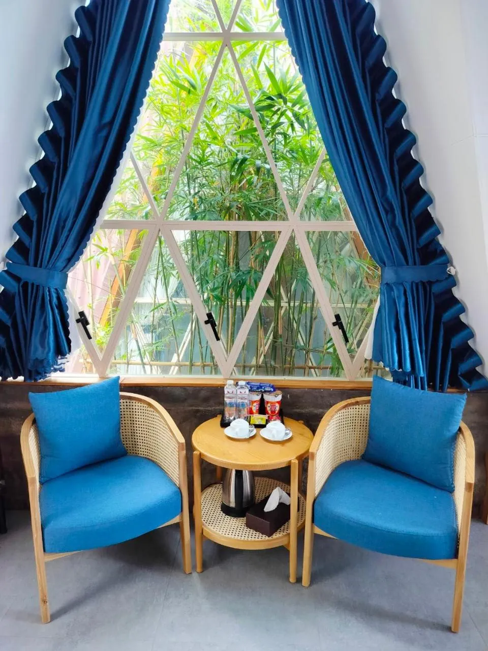 Living room in Fly Up Resort