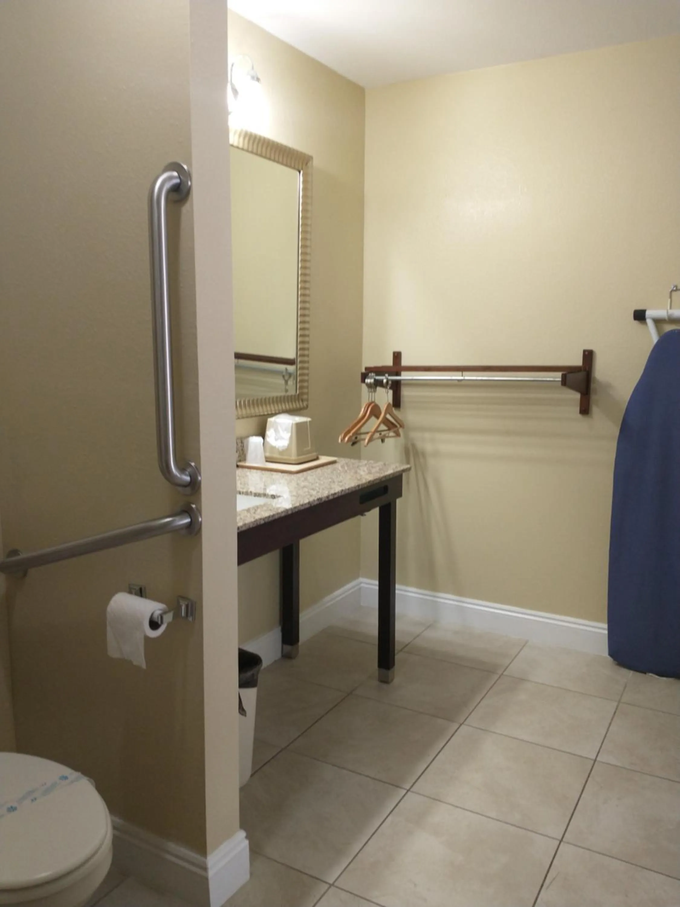Facility for disabled guests in Apalachicola Bay Inn