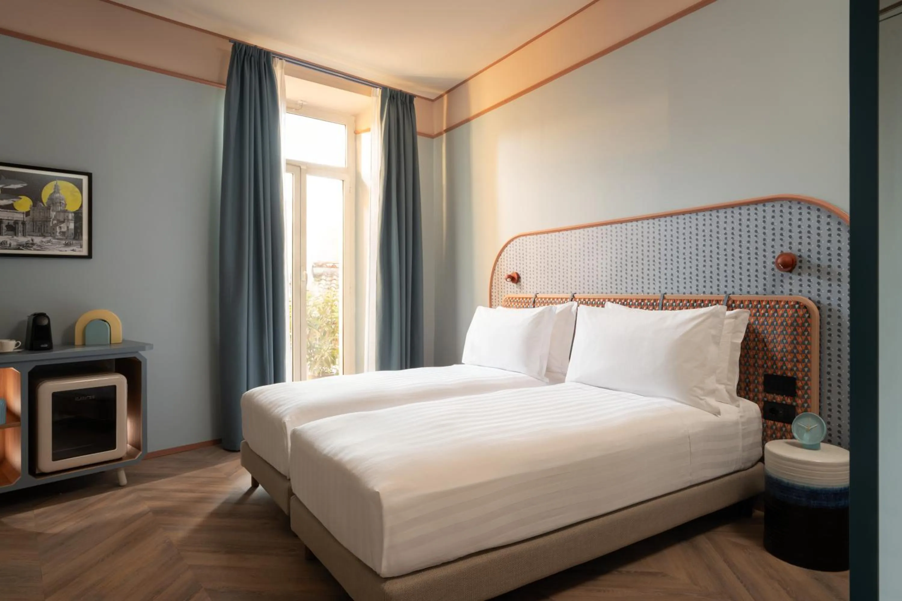 Bed in Cloud 7 Roma Hotel