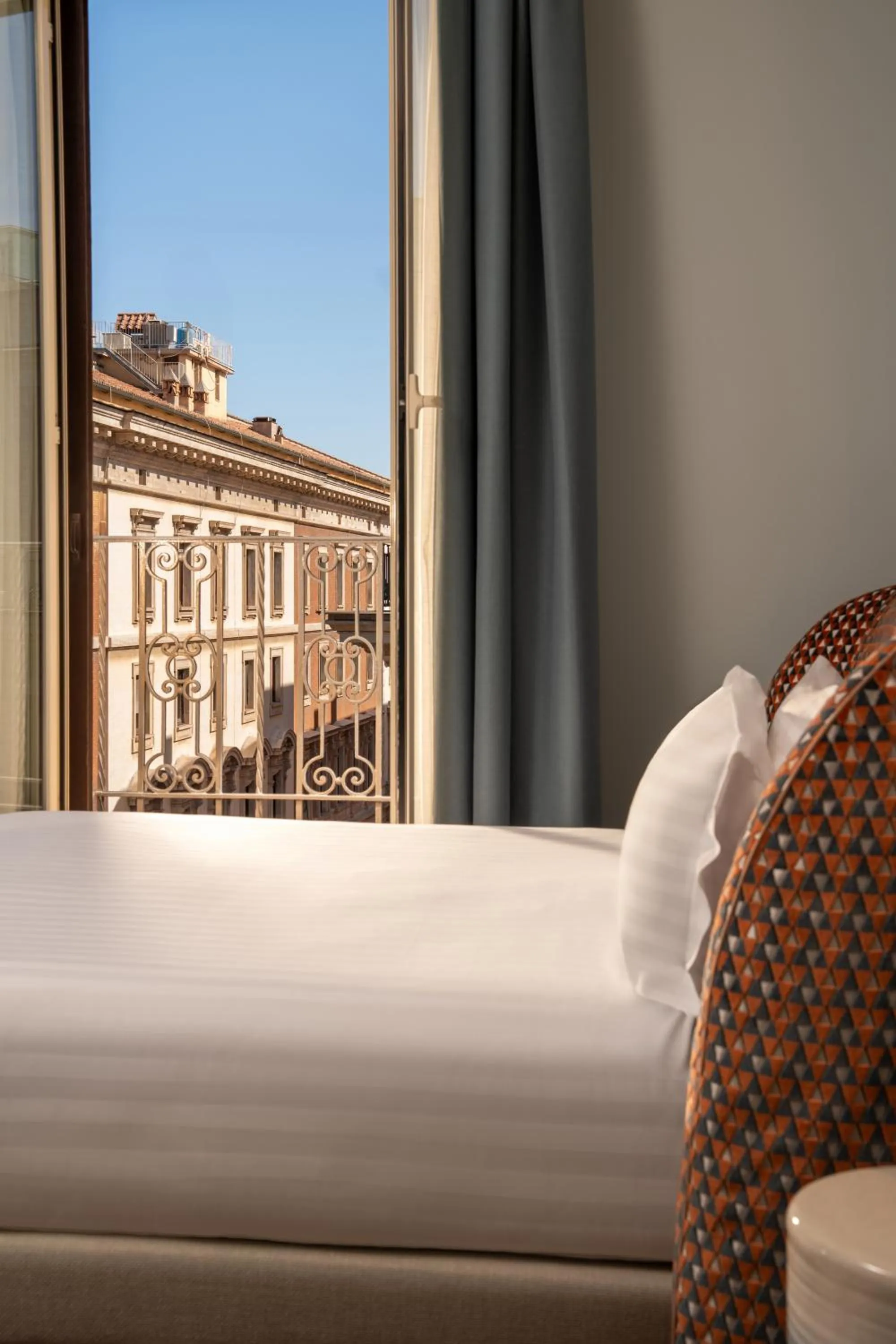 Bed in Cloud 7 Roma Hotel