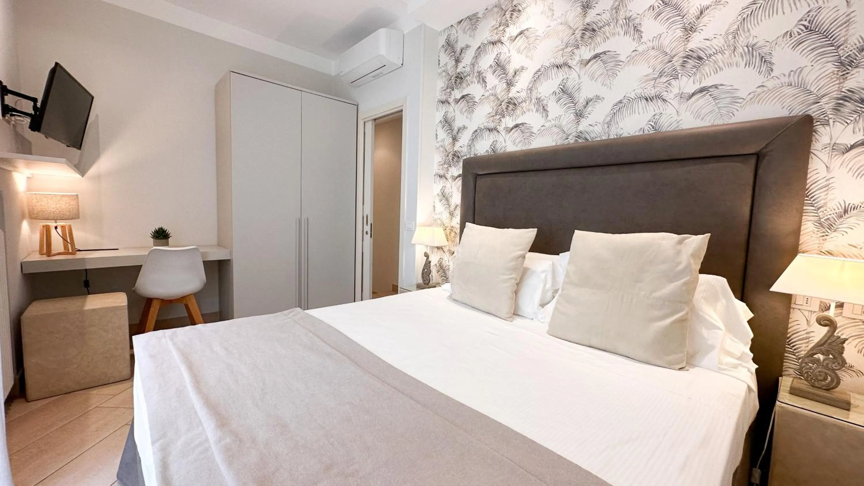 Bedroom, Bed in Residence Lungomare - Charming apartments