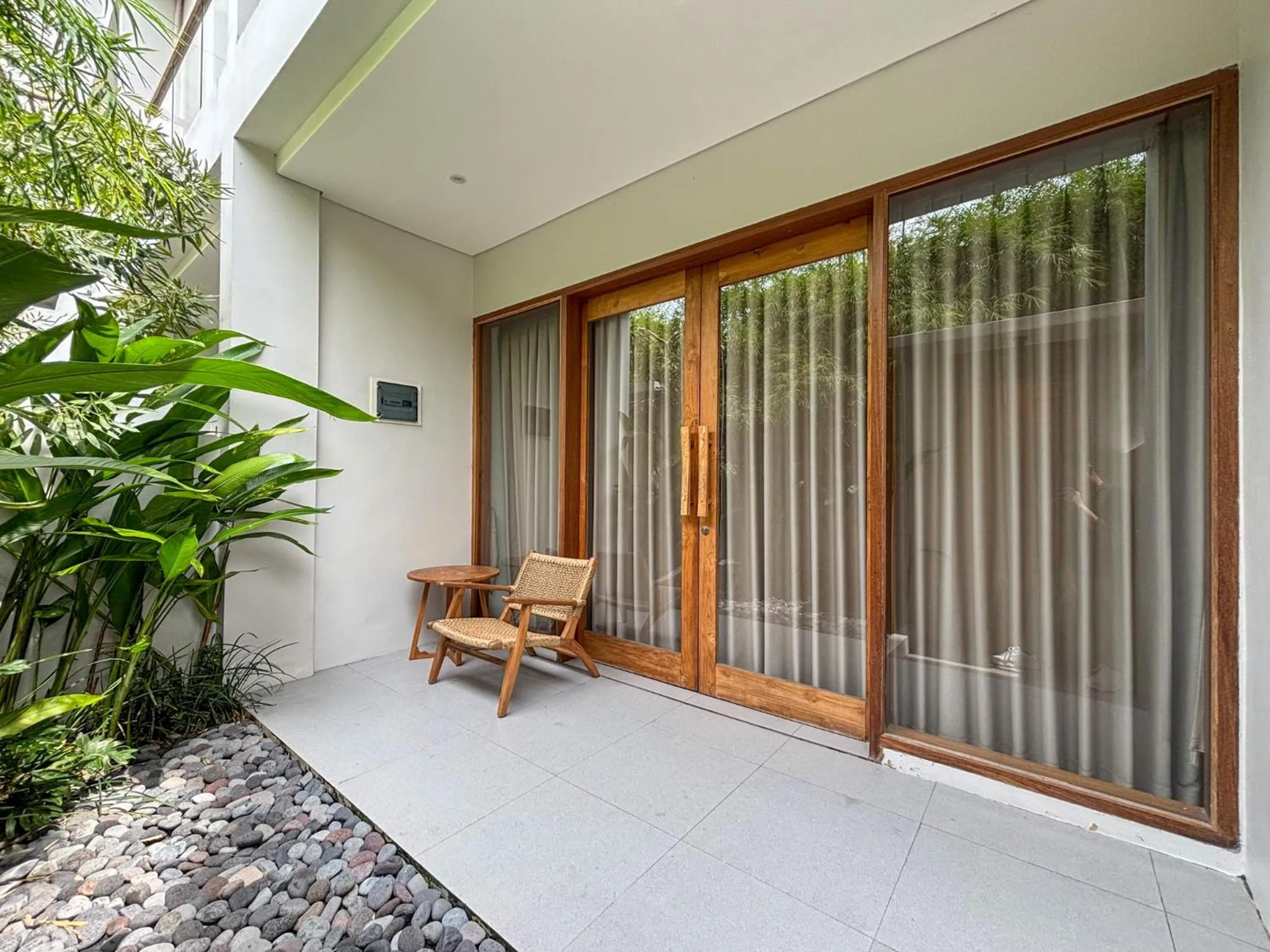 Property building in Campbar 4 by AGATA