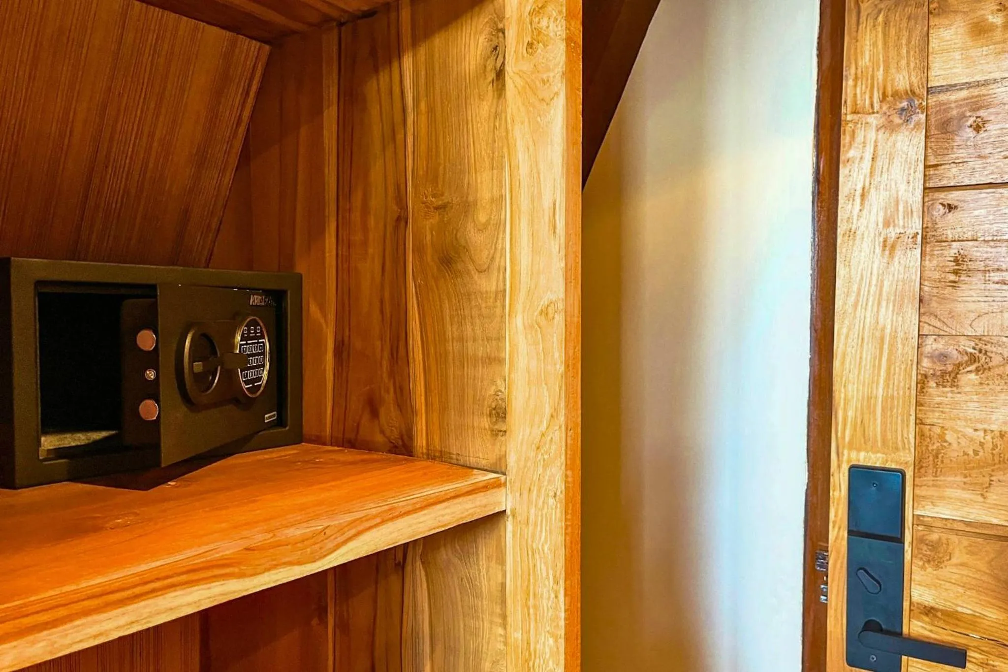 safe in Campbar 4 by AGATA