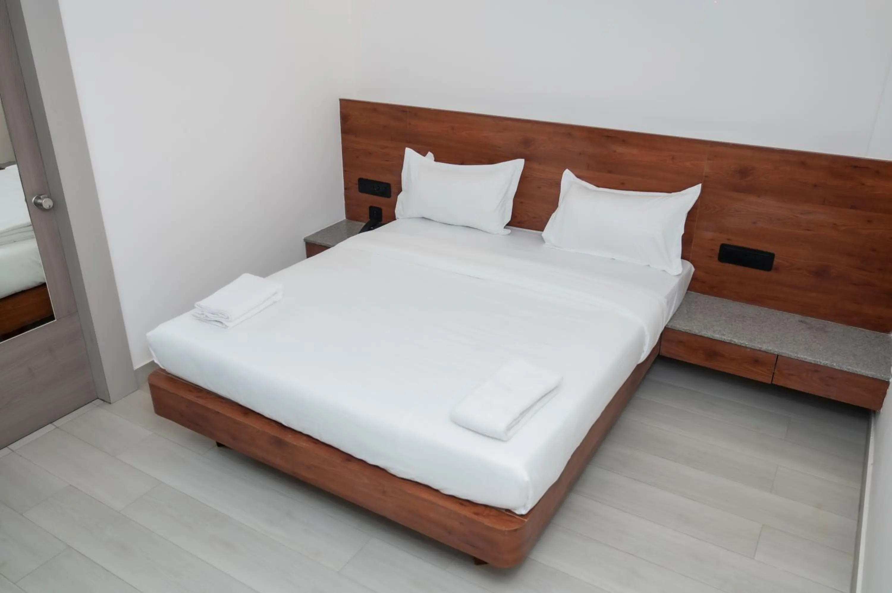 Bed in Gold Inn Exotica