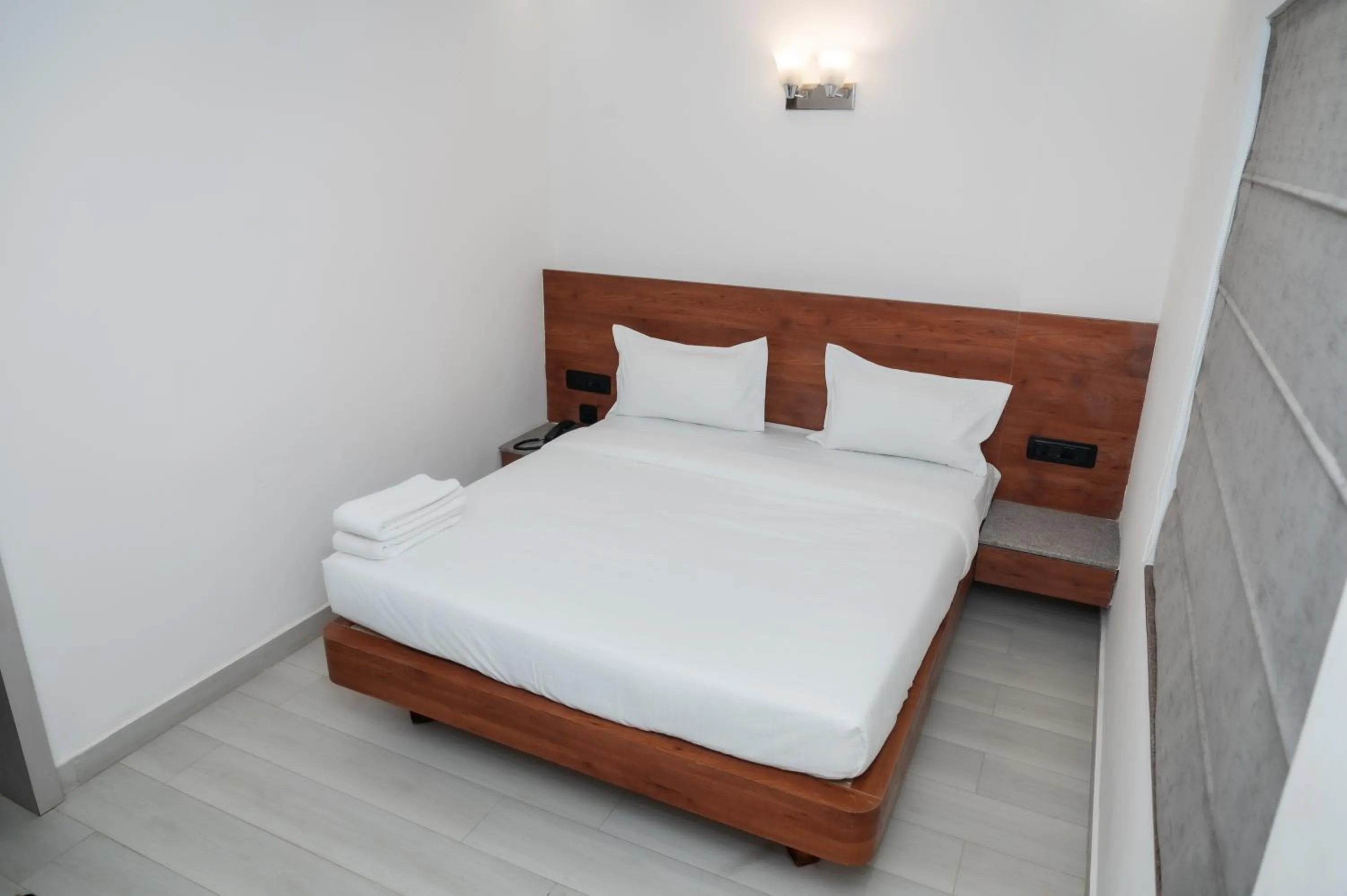 Bed in Gold Inn Exotica