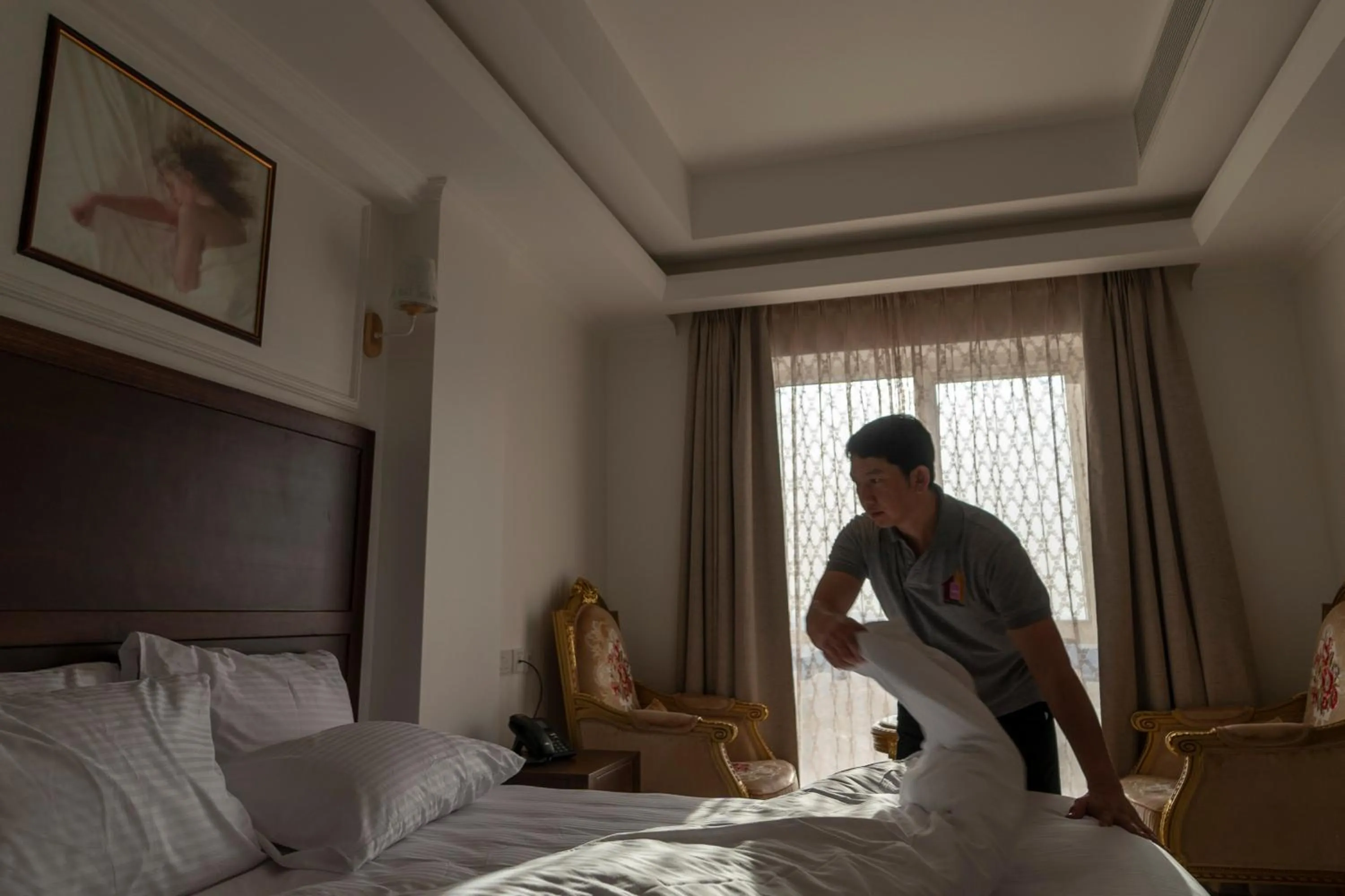 Bed in Alhattali Hotel